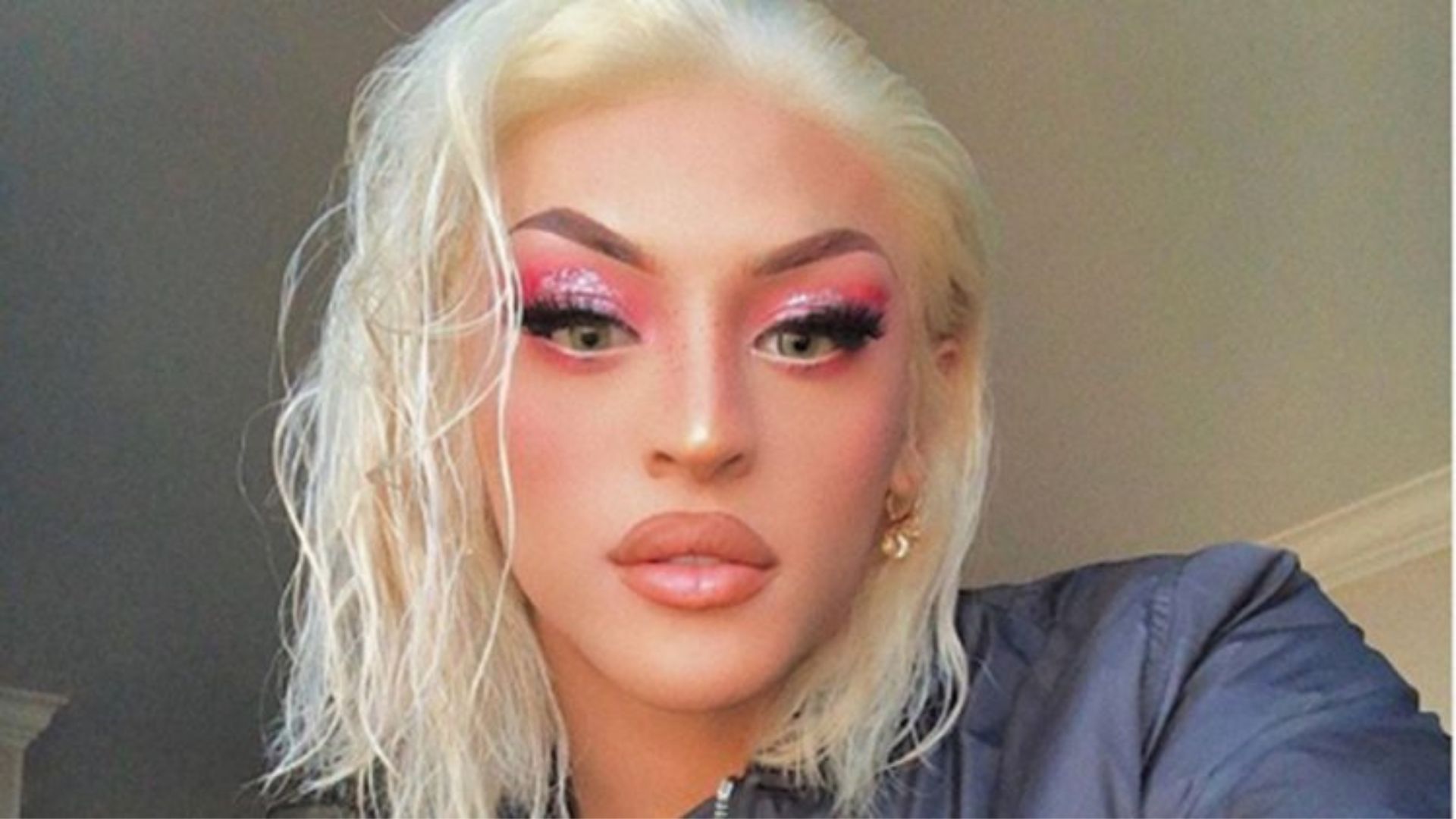 Pagodeiro termina namoro após se apaixonar por Pabllo Vittar: “Chorei três meses”
