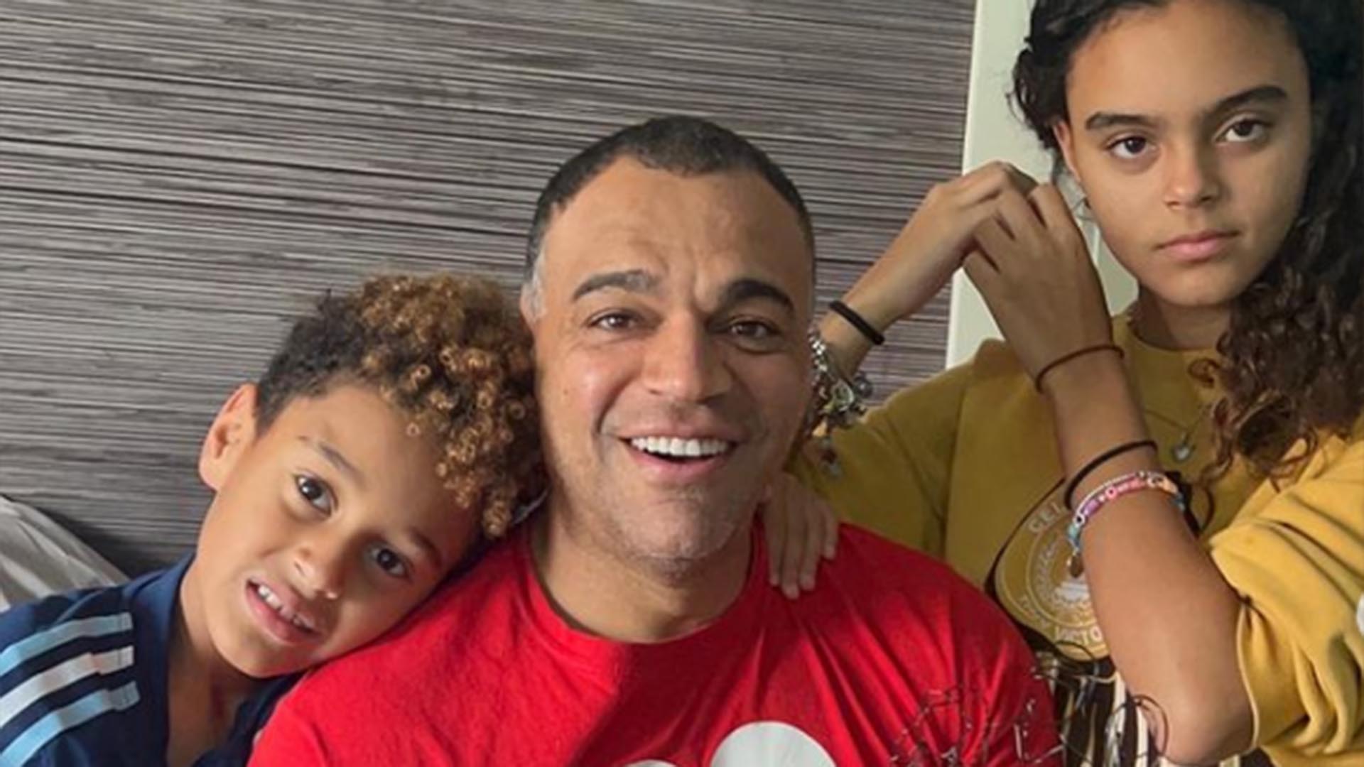 Saiba o que Denilson ganhou de presente de Dia dos Pais