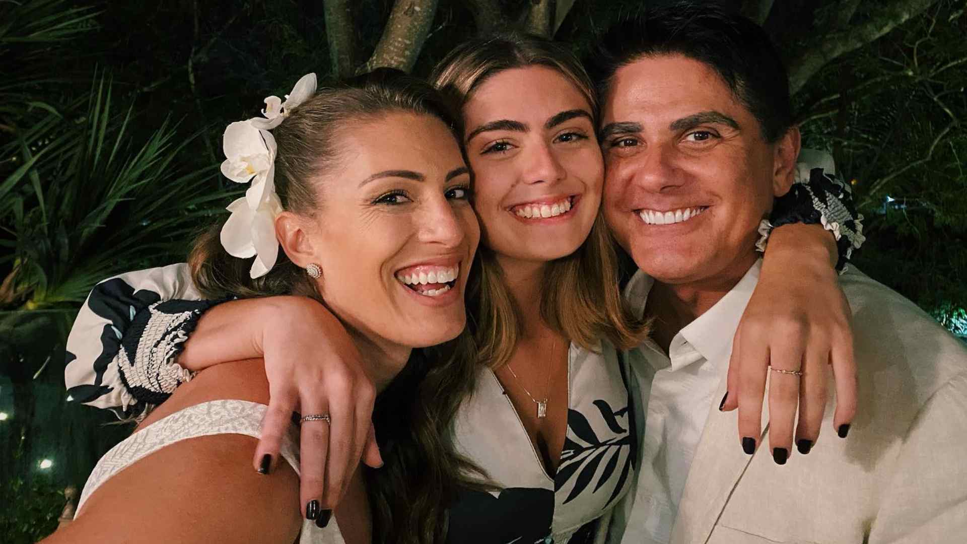 Elaine Mickely e Cesar Filho comemoram aniversário da filha: “O nosso presente”