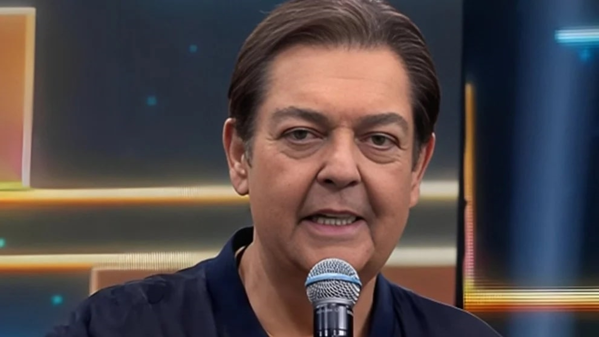 Há três anos Faustão foi internado com problema sério de saúde; relembre