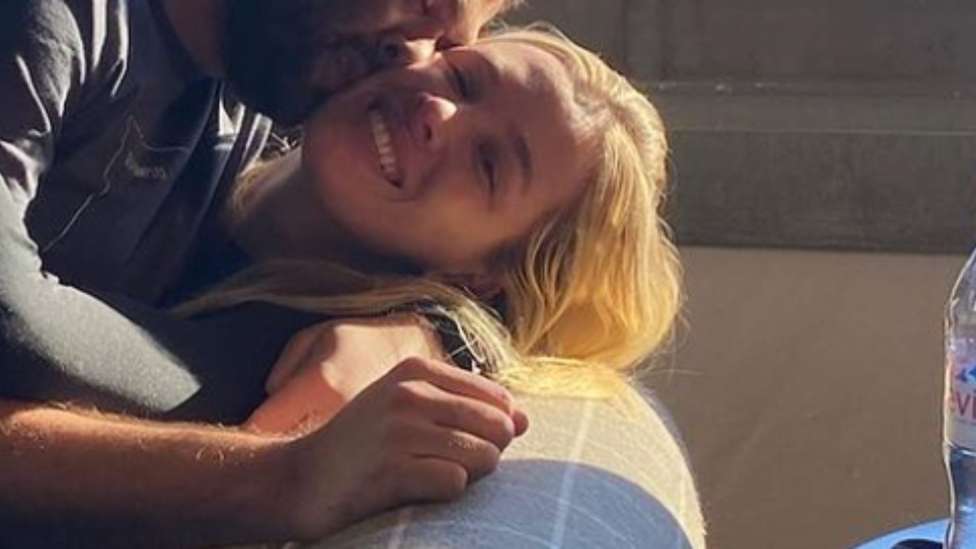 Casada e feliz! Fiorella Mattheis mostra herdeiro bilionário da Globo em fotos raríssimas