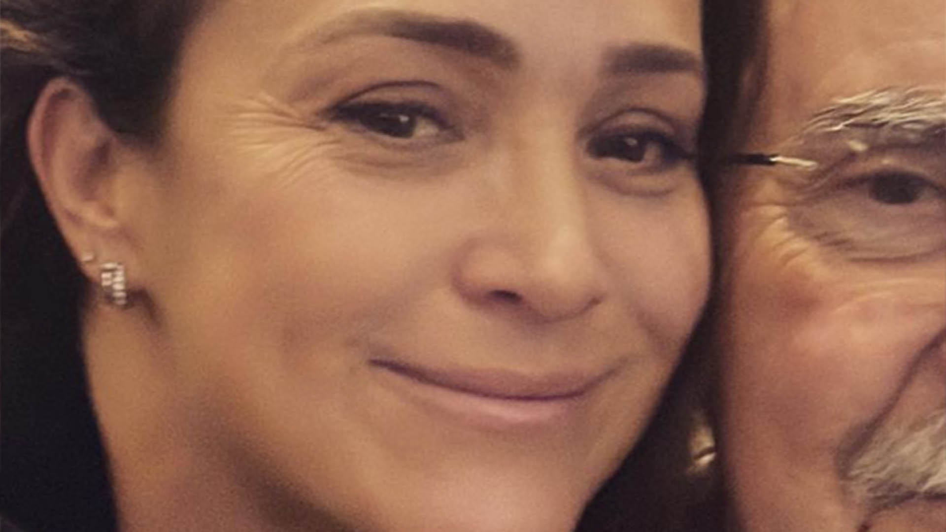Gabriela Duarte exibe foto inédita com seu pai em data especial