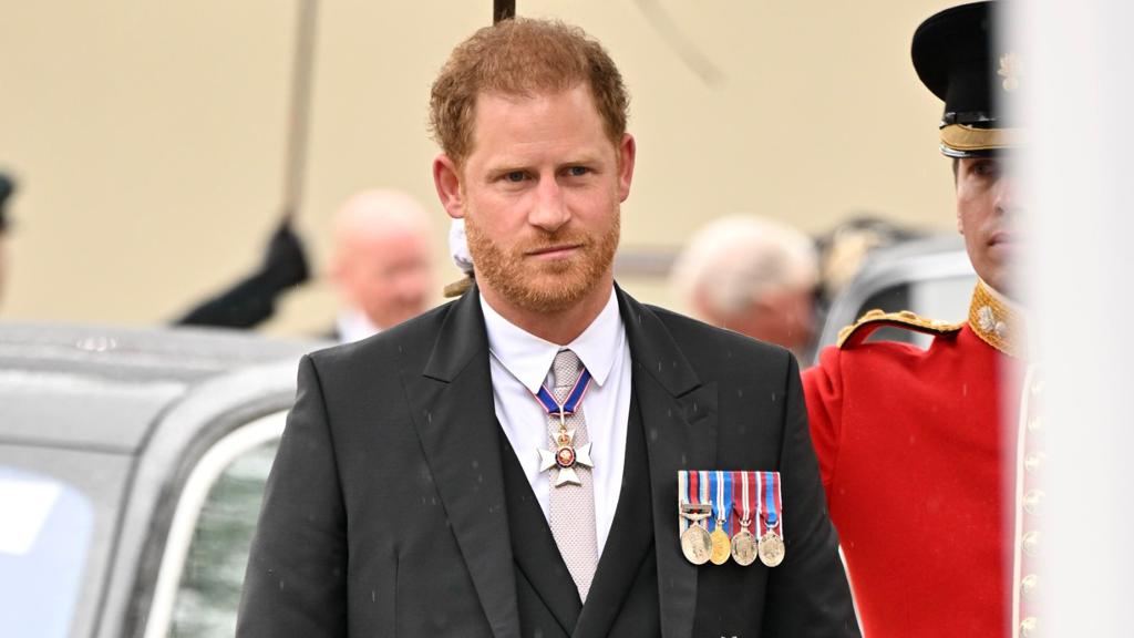 Príncipe Harry revela por que só conseguiu ‘sentir e chorar’ morte de Diana 16 anos depois
