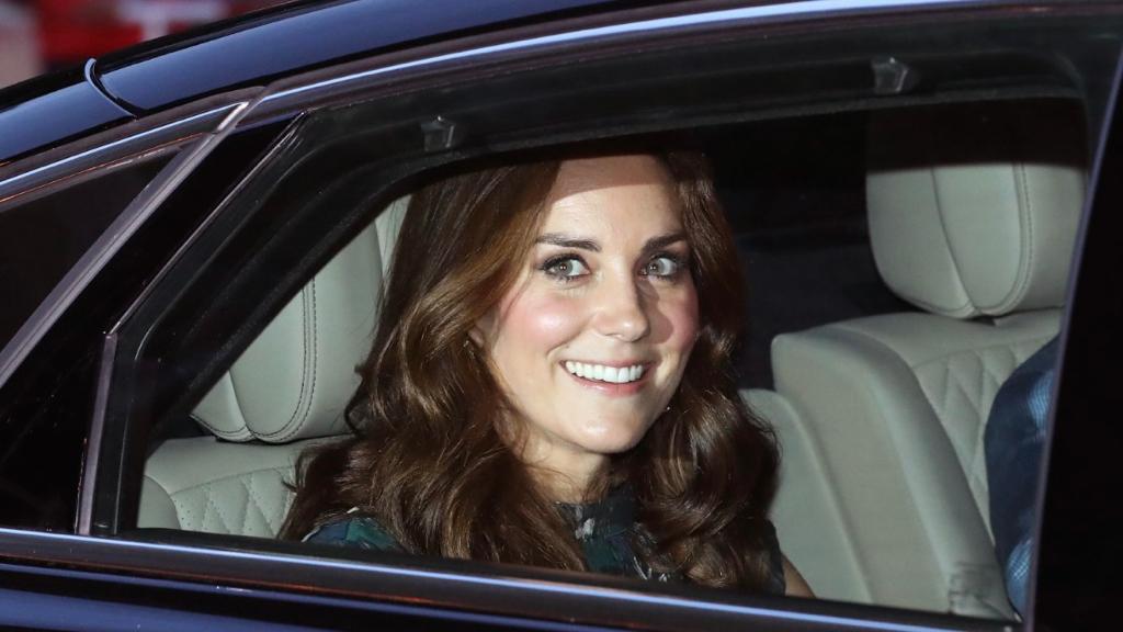Kate Middleton vai secretamente a uma rave com suposta amante de William, diz site