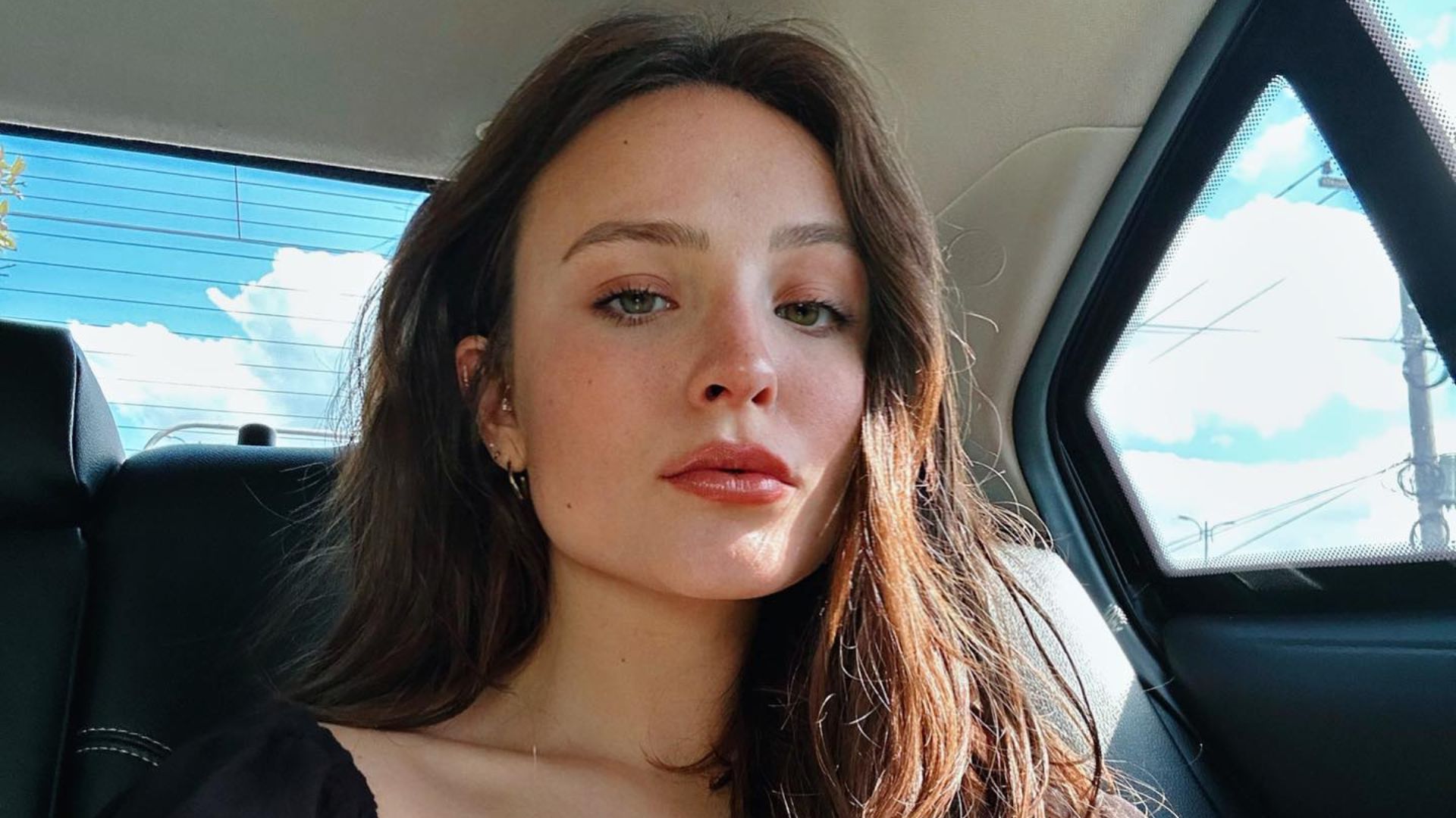 Larissa Manoela foi emancipada ainda menor de idade; relembre decisão