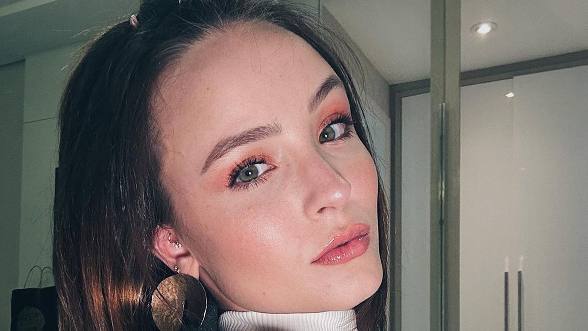 Larissa Manoela está sem dinheiro? Entenda situação da atriz após abandonar fortuna