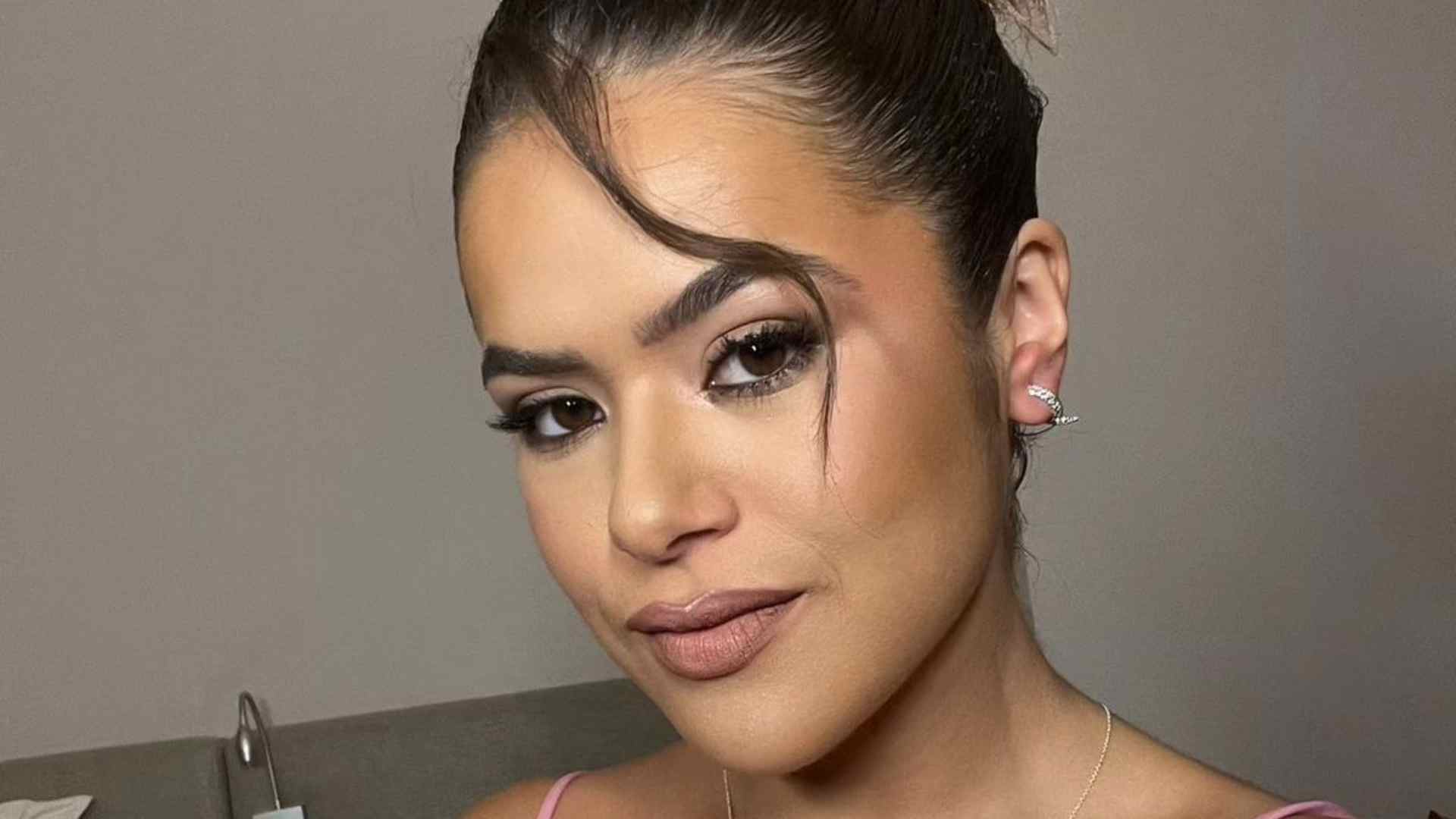 Maisa Silva arrasa ao apostar em vestido justo: “Perfeita”