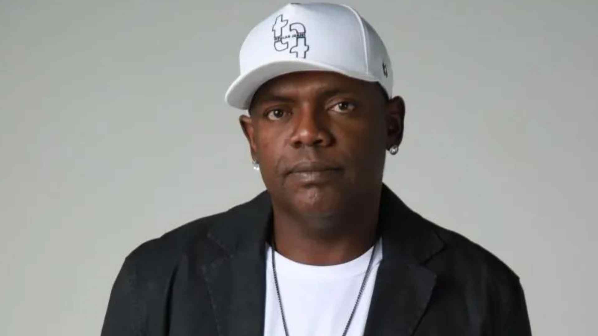 À espera de transplante, MC Marcinho segue estável e respirando com ajuda de aparelhos