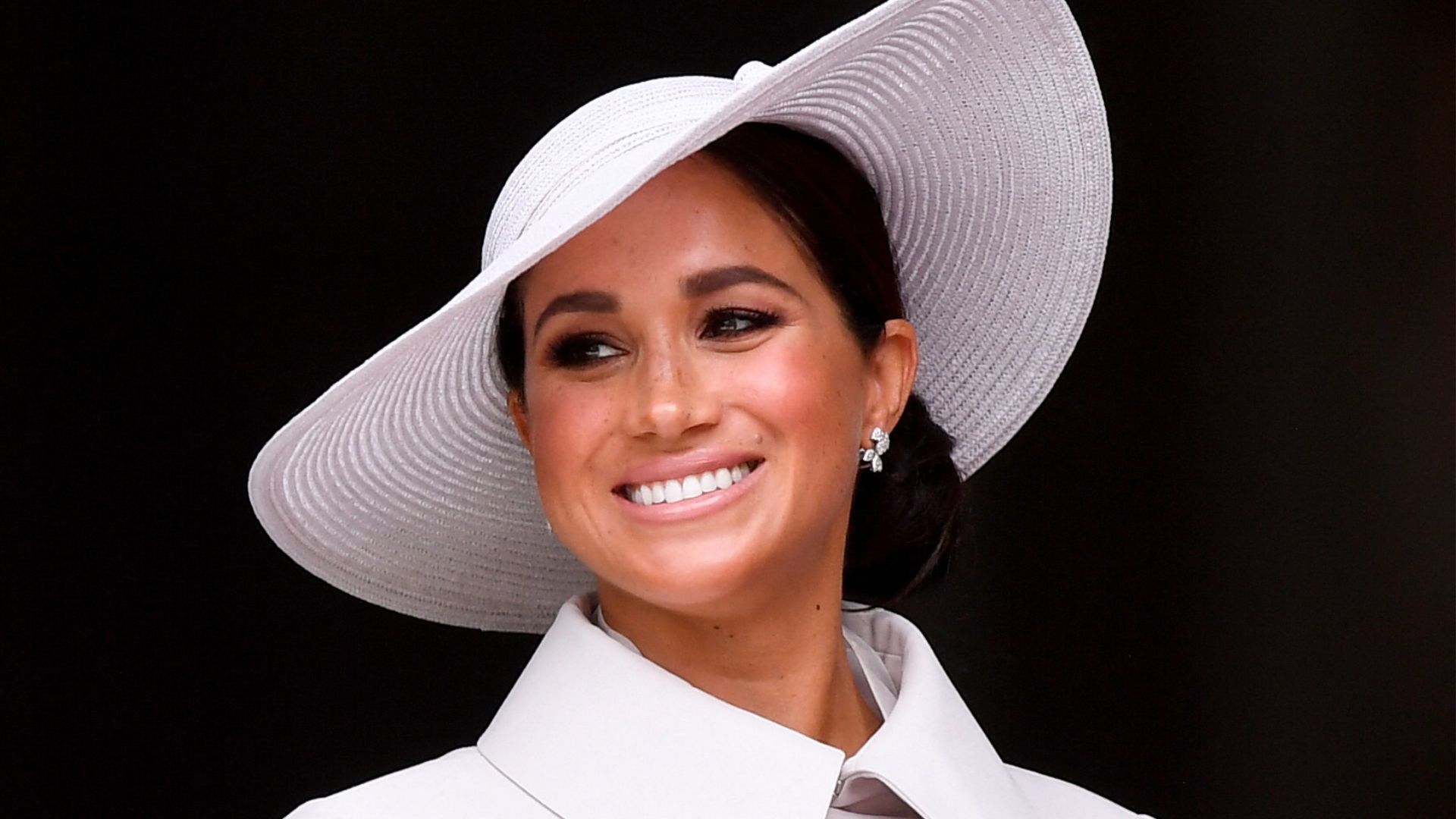 Meghan Markle teve fala em ‘Suits’ barrada pela Família Real, diz criador da série