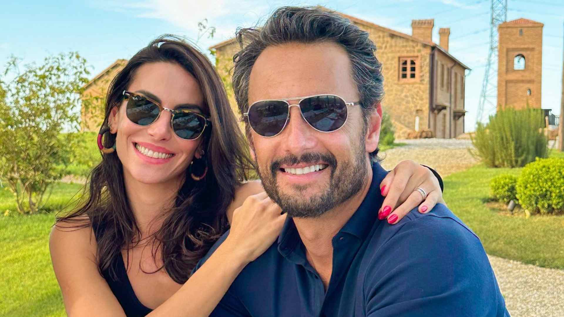 Mel Fronckowiak presta bela homenagem no aniversário de Rodrigo Santoro