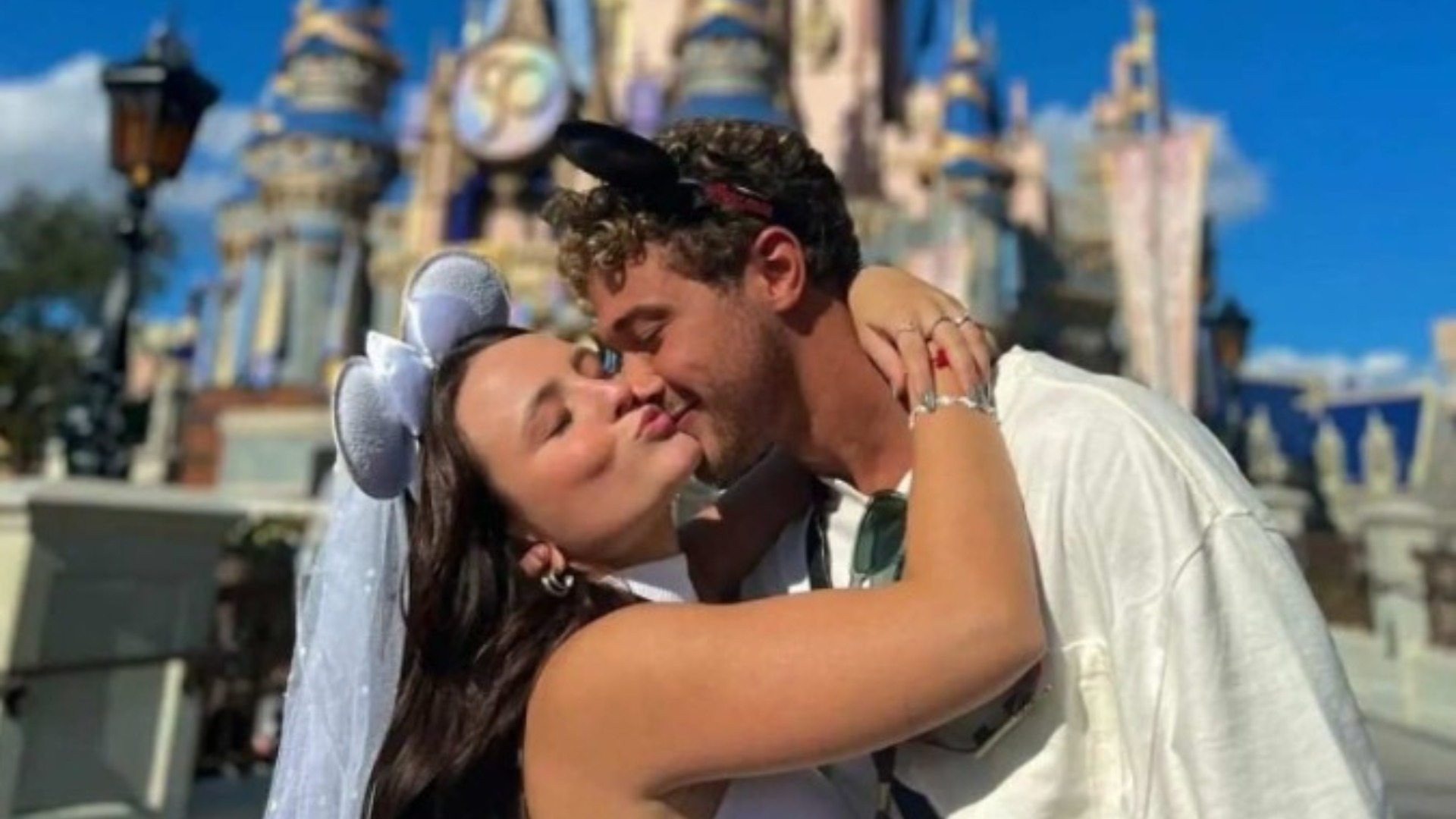 Como Larissa Manoela conheceu o noivo? Relembre início do relacionamento