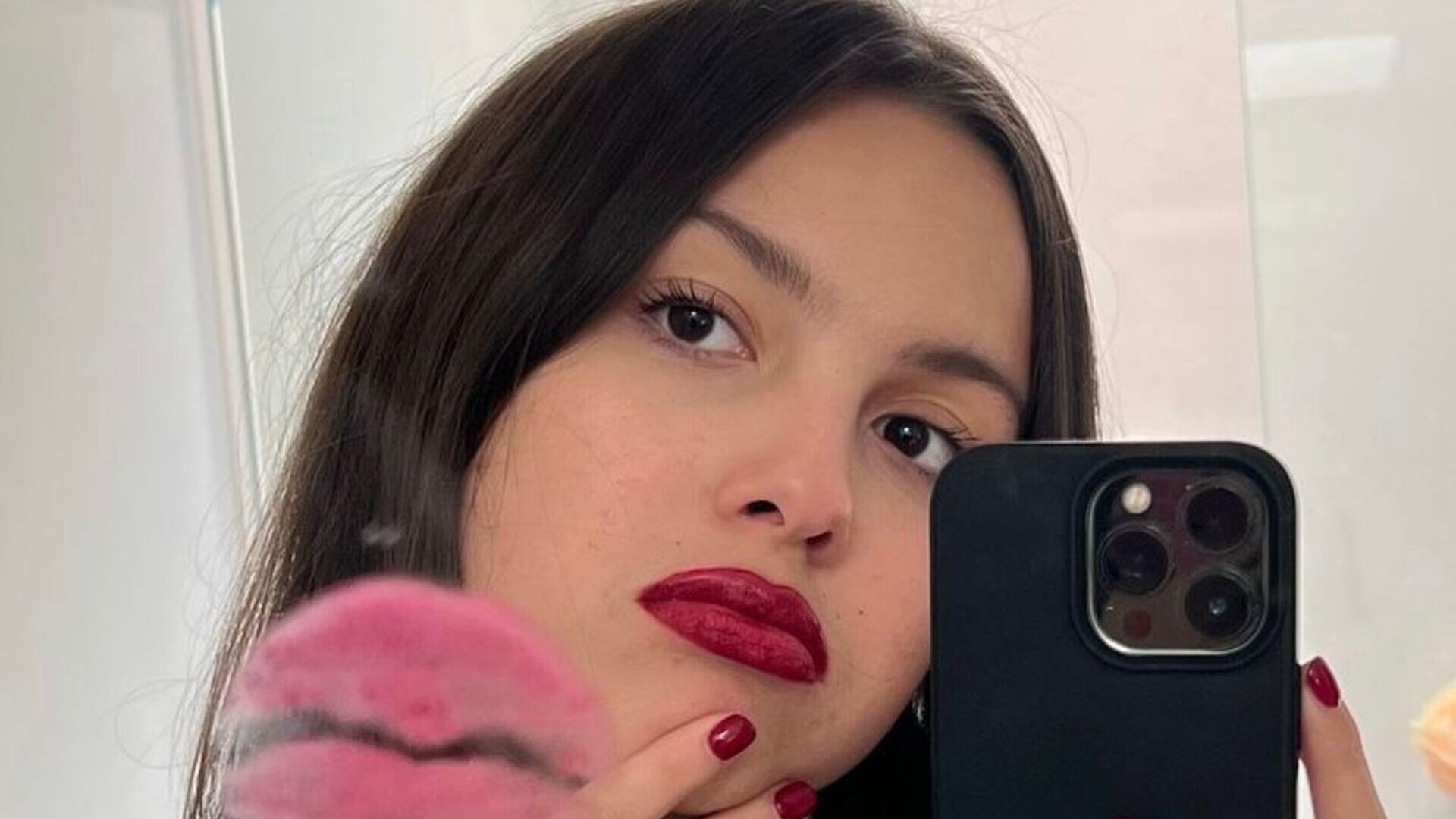 Olivia Rodrigo causa comoção ao cantar sobre reatar com ex em nova música