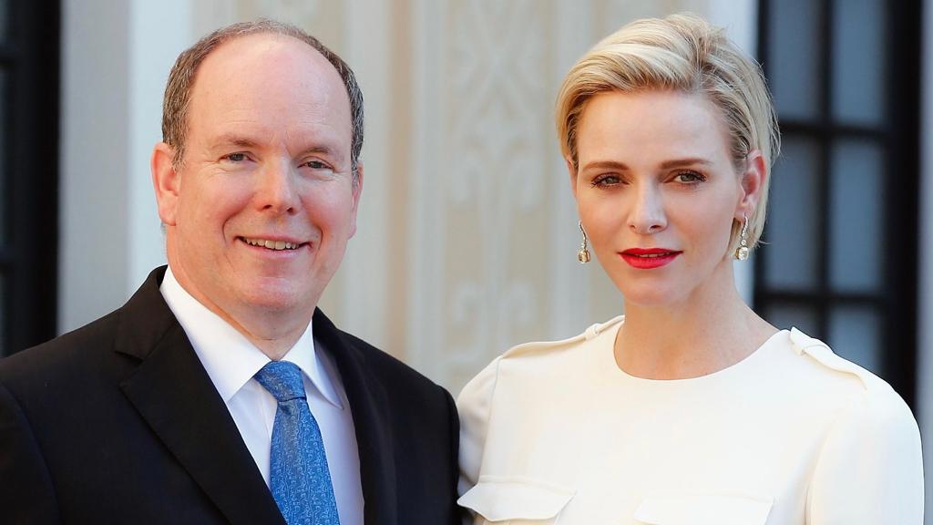Princesa Charlene de Mônaco precisa marcar hora para ver marido; site afirma que o casal é apenas fachada