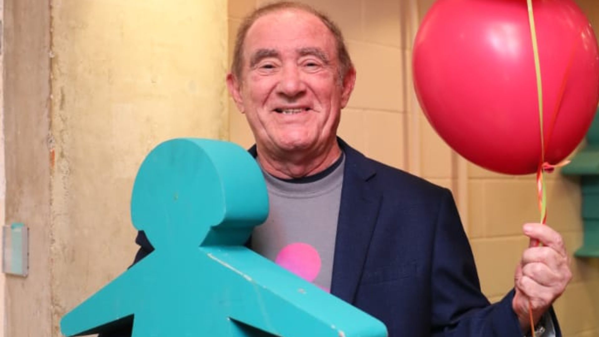 Por quantos anos Renato Aragão apresentou o Criança Esperança? Saiba mais