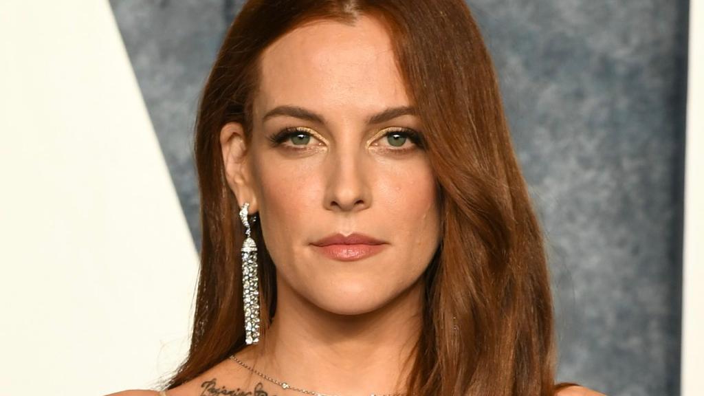 Após briga judicial com avó, Riley Keough se torna única proprietária de Graceland