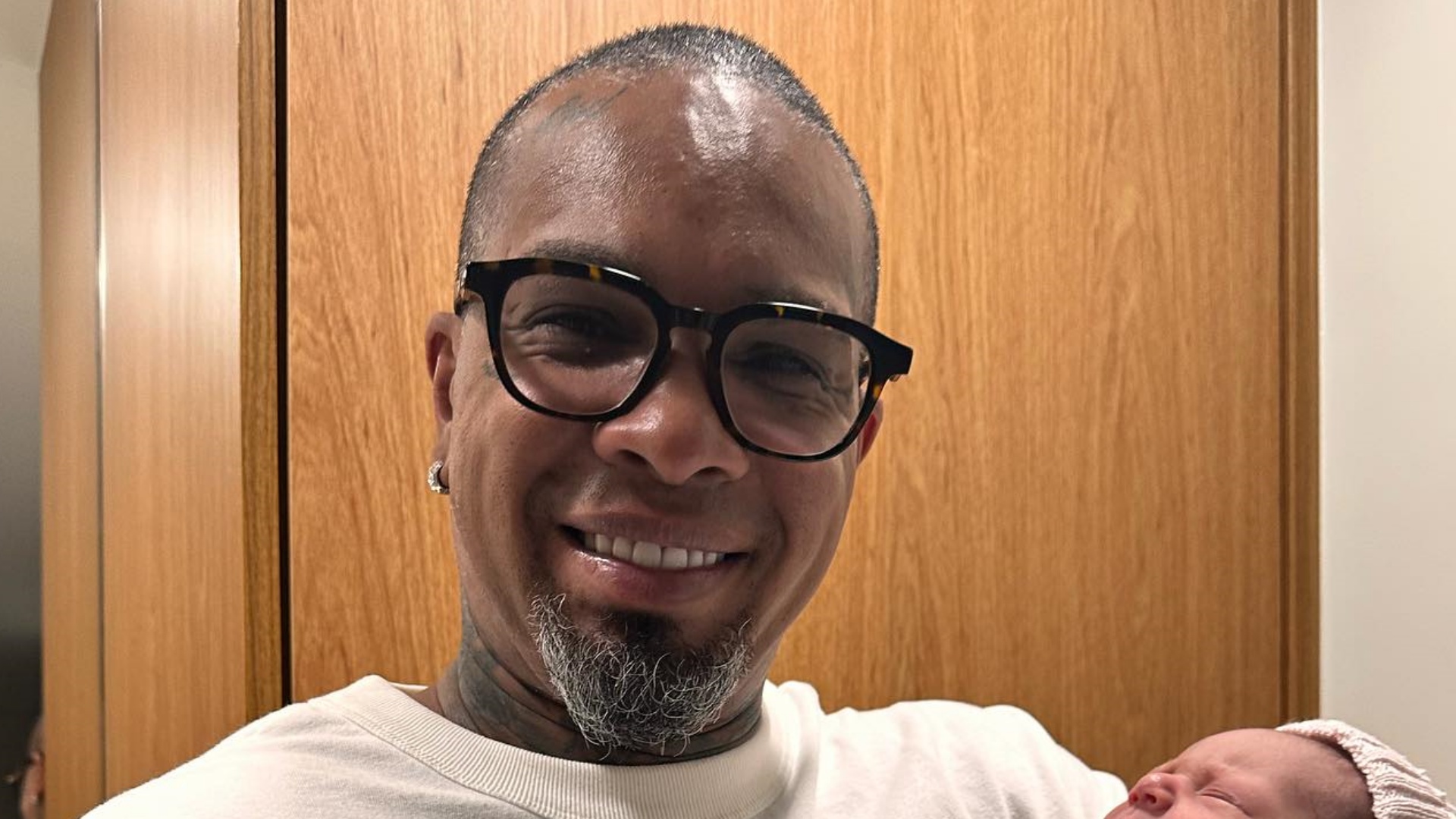 Rodriguinho celebra nascimento da segunda neta: “Nossa família aumentou”