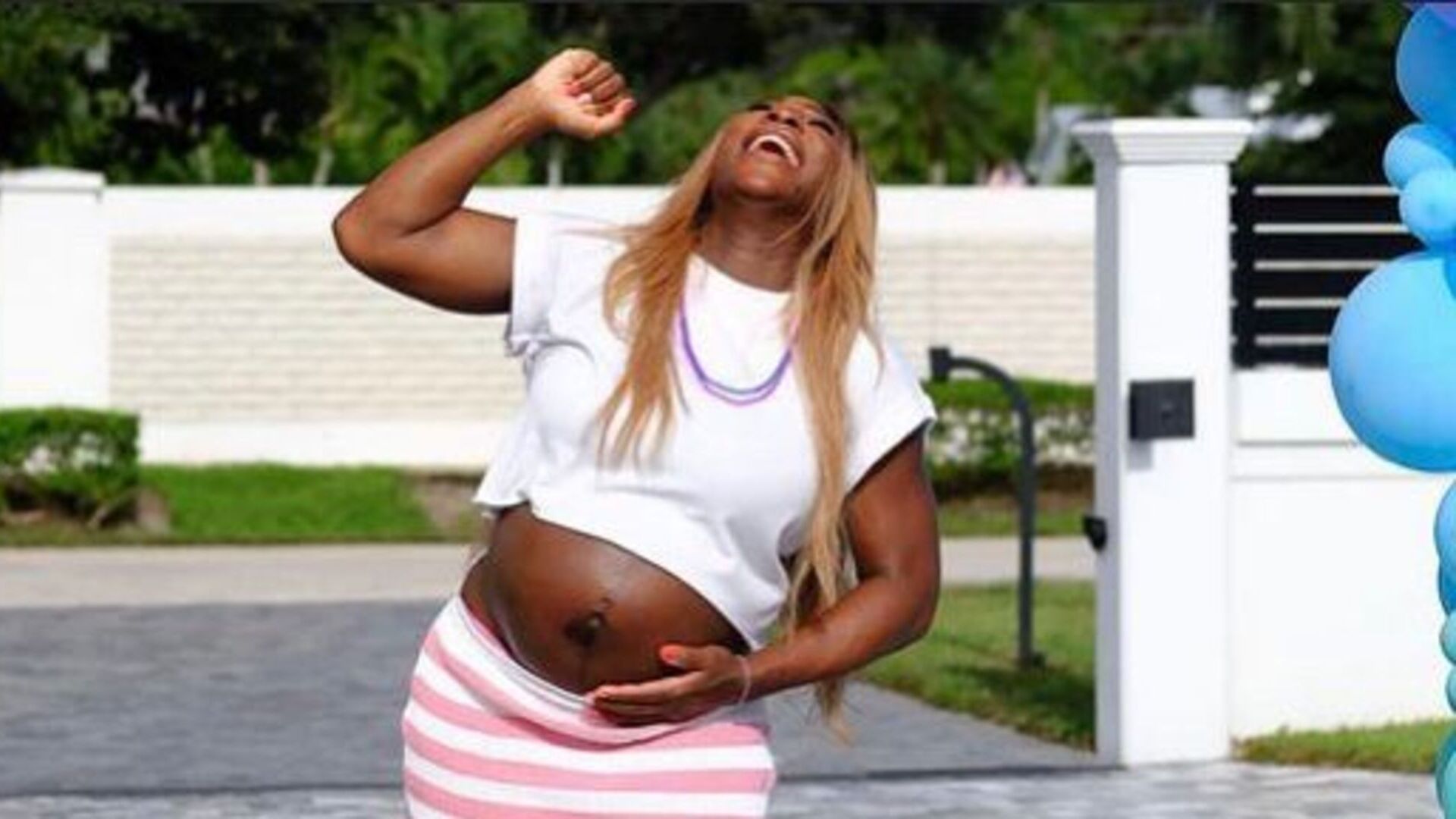 Serena Williams surpreende com chá revelação do segundo bebê