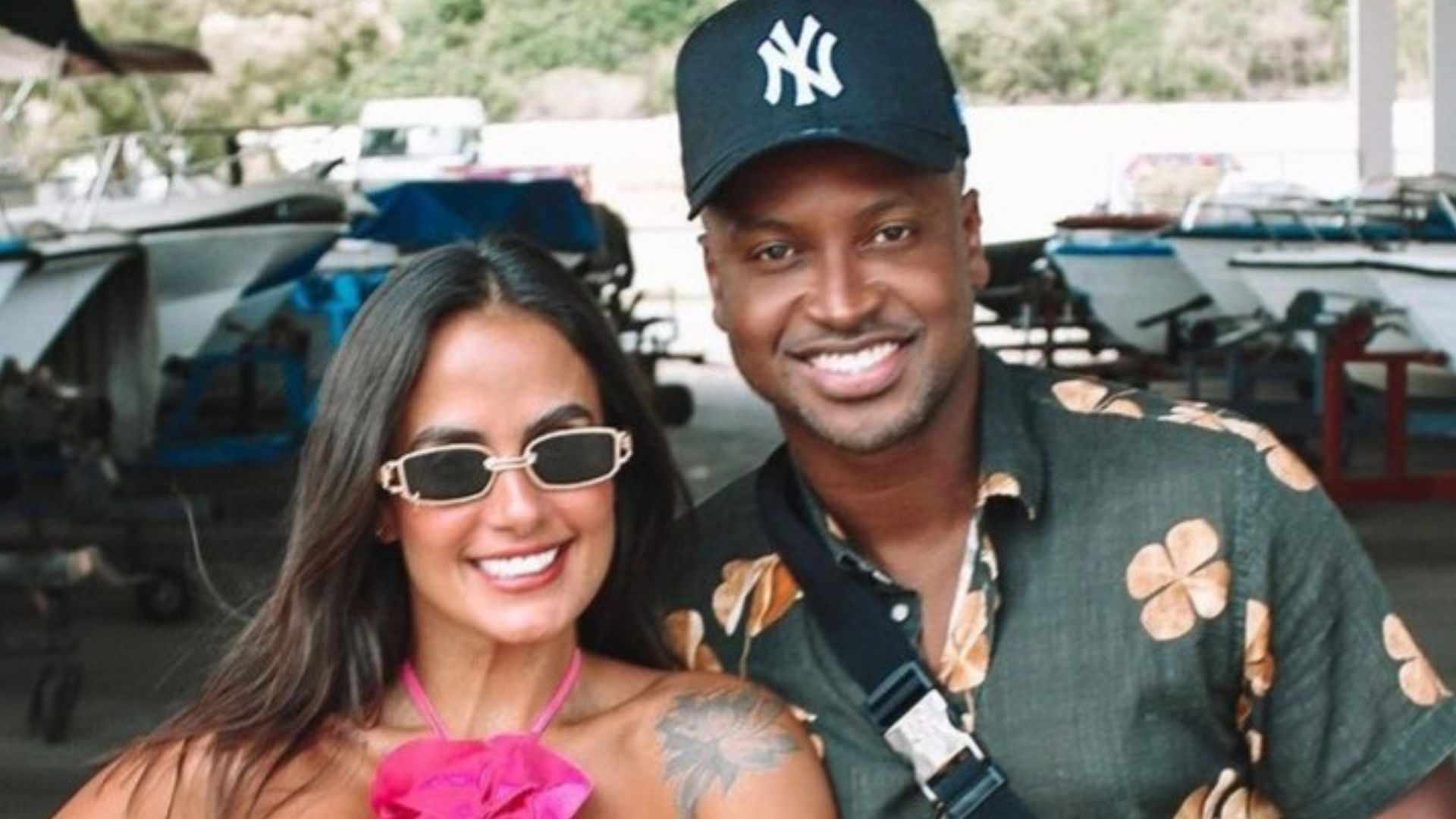 Thiaguinho fala sobre casamento e ciúmes de Carol Peixinho: ”Surpresas”