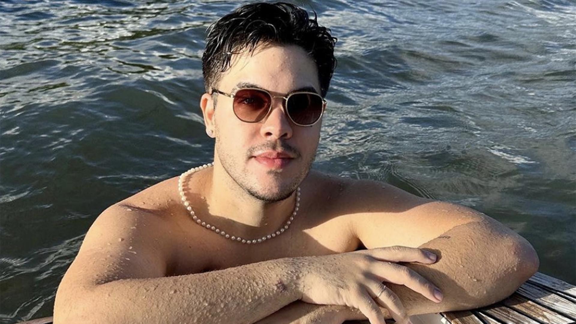 Influencer Álvaro anuncia o fim do noivado: ‘Terminou por mensagem’