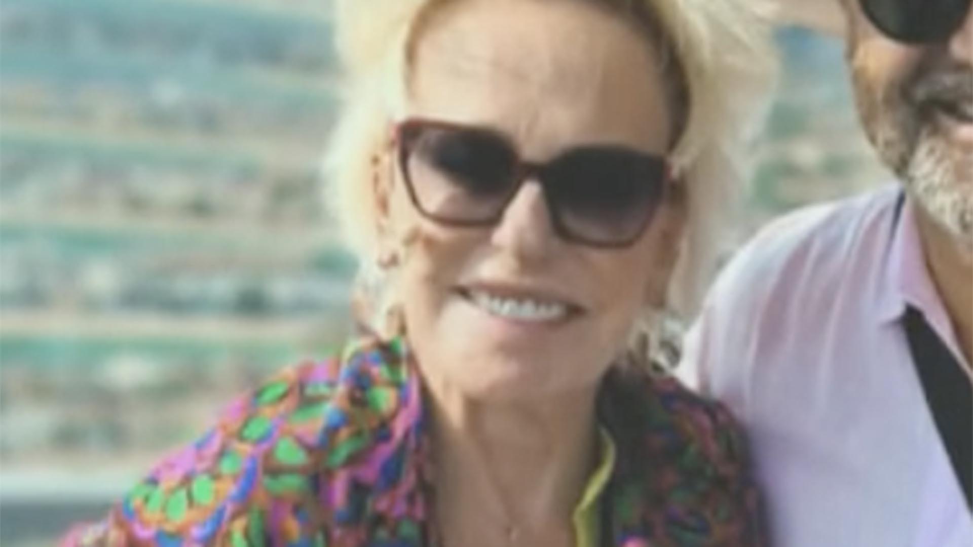 Ana Maria Braga exibe fotos com o namorado na TV