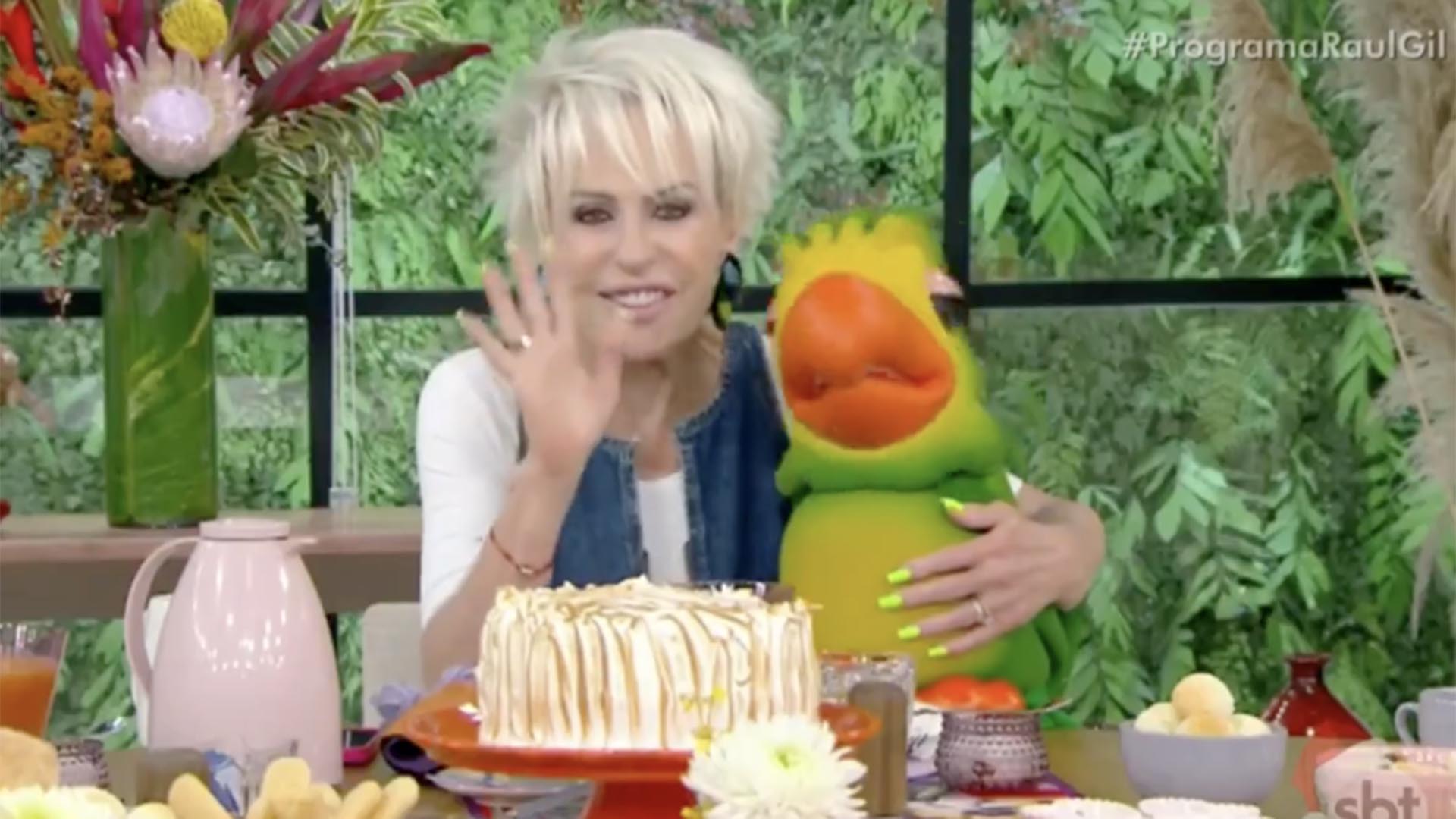 Saiba o que Ana Maria Braga falou em sua rápida aparição no SBT