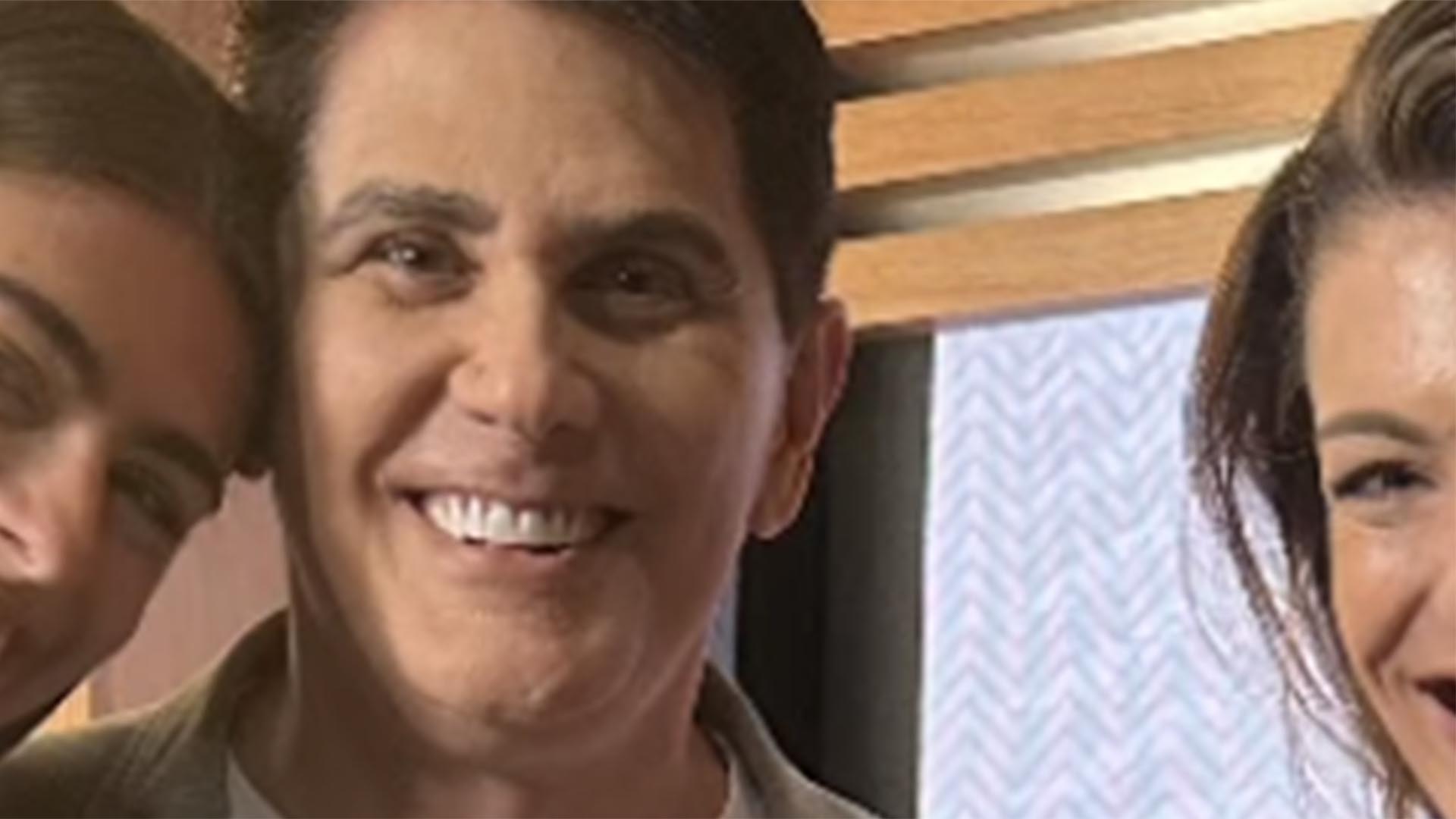 Cesar Filho leva a esposa e os filhos para seu último dia na Record TV
