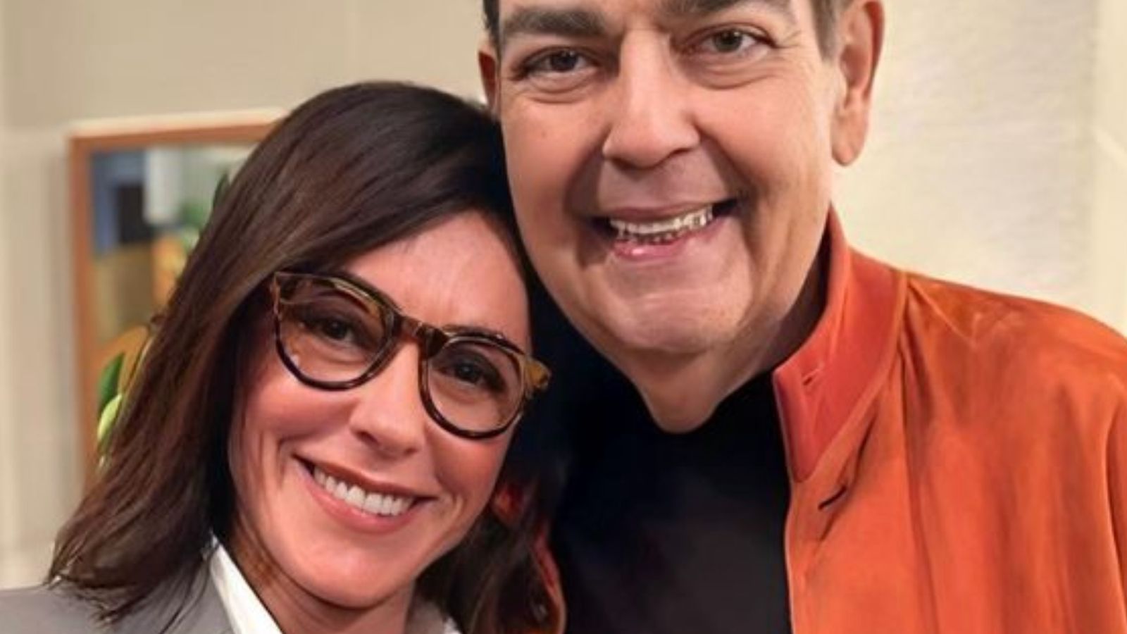 Christiane Torloni comemora reencontro com Faustão: “Corações batendo”