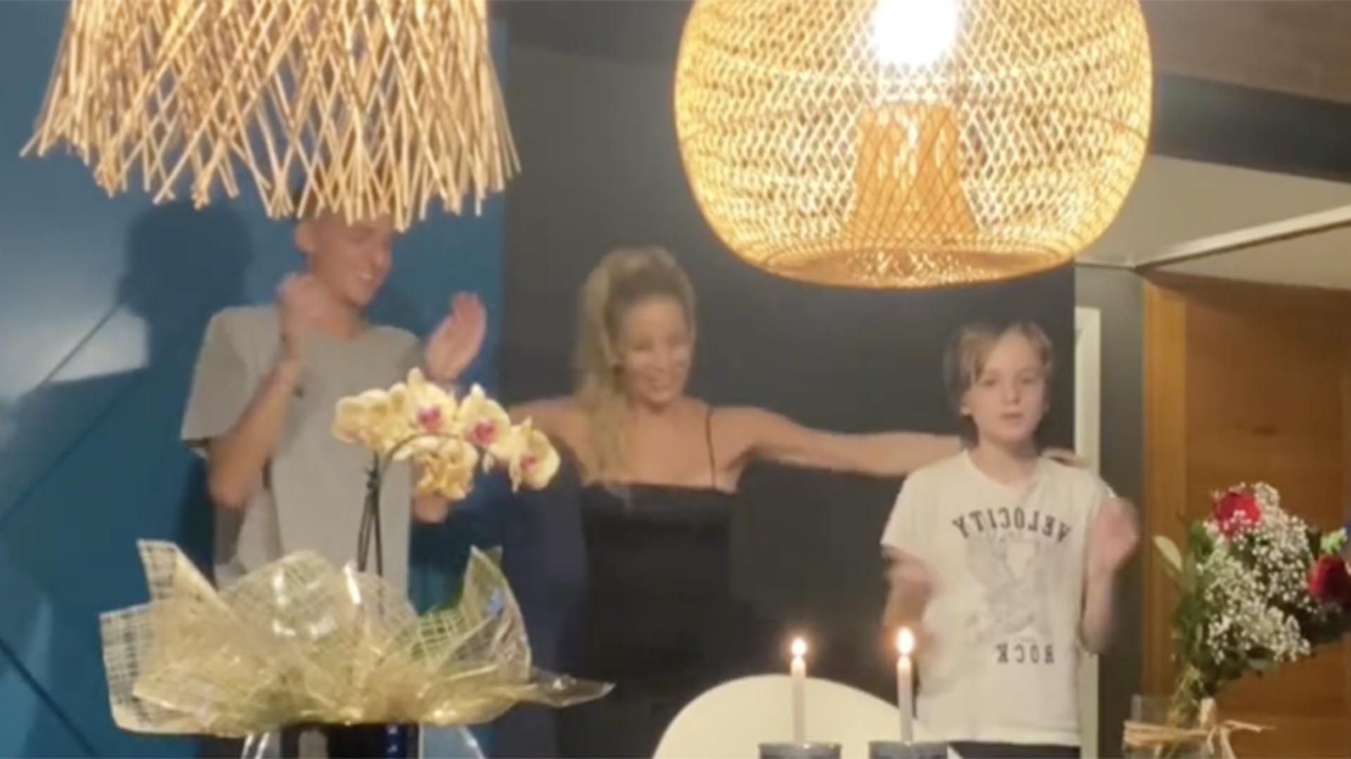 Danielle Winits comemora seu aniversário em festa simples com os filhos