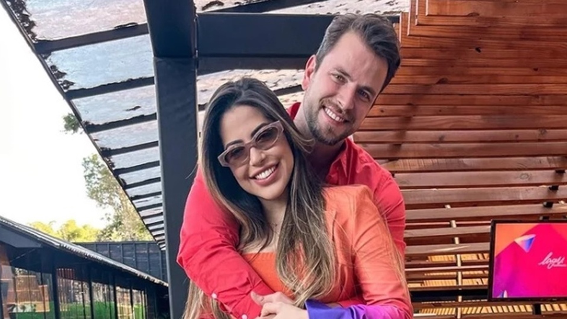 Apaixonados, ex-BBBs Gustavo e Laís já falavam sobre casamento; relembre