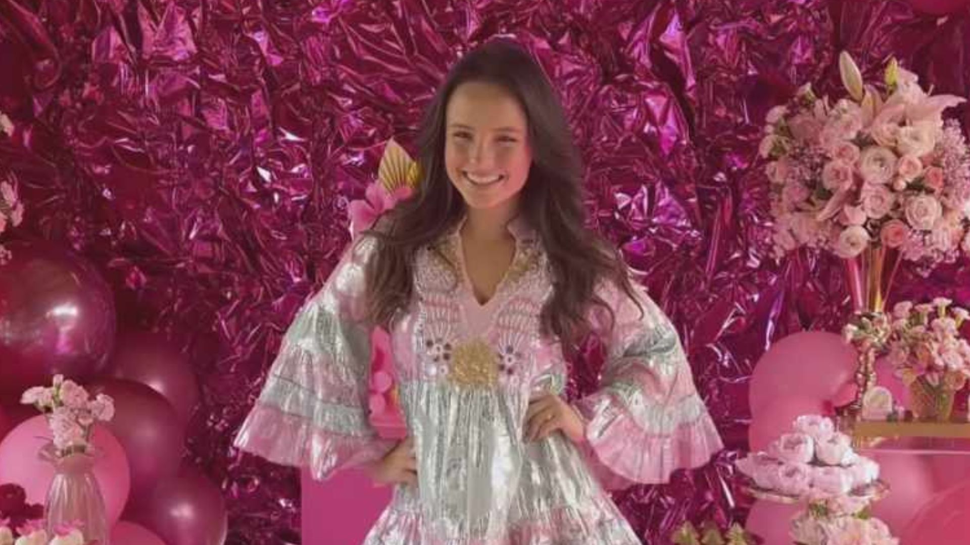 Larissa Manoela celebra aniversário de 23 anos em festa cor de rosa