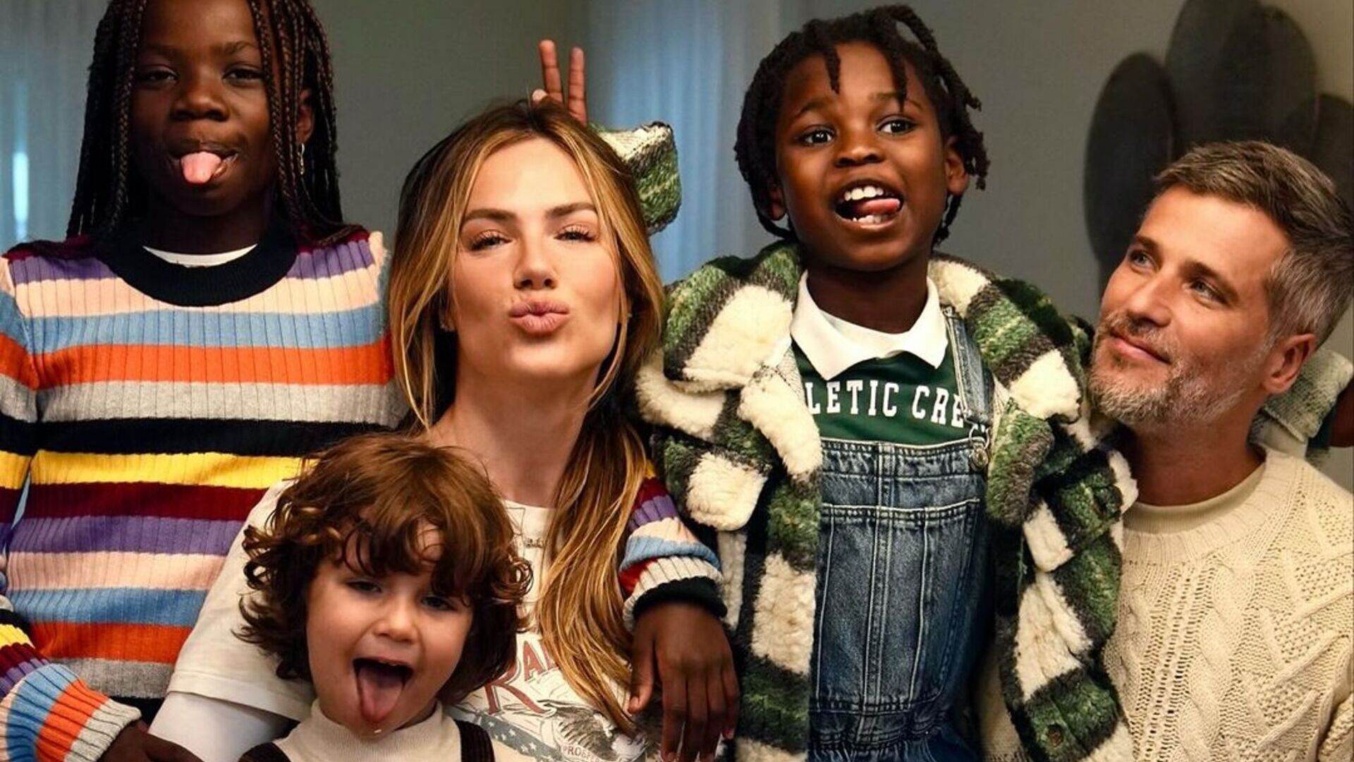 Fora do Brasil, Giovanna Ewbank celebra aniversário do filho