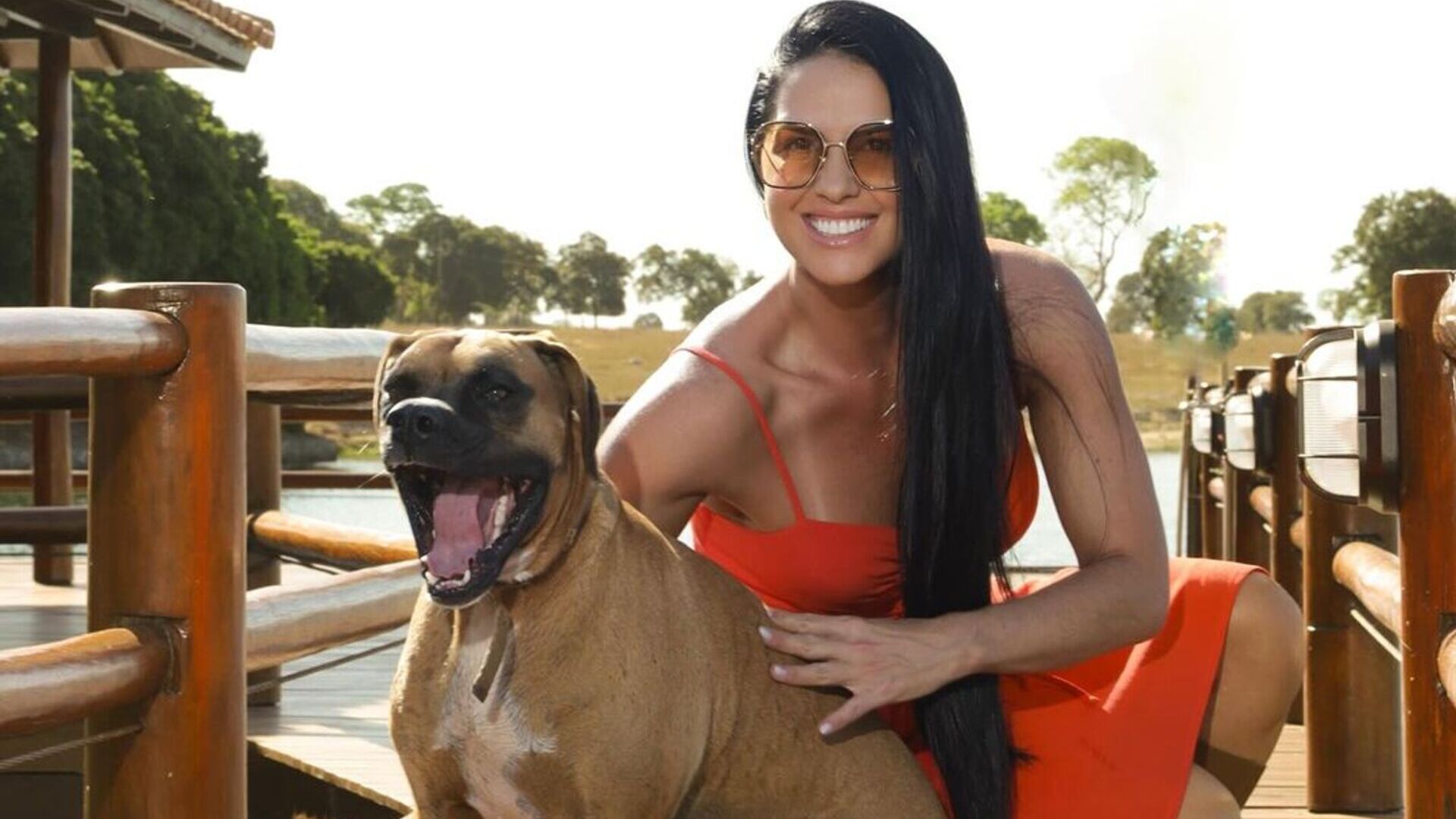 Após polêmicas, Graciele Lacerda surge plena na fazenda