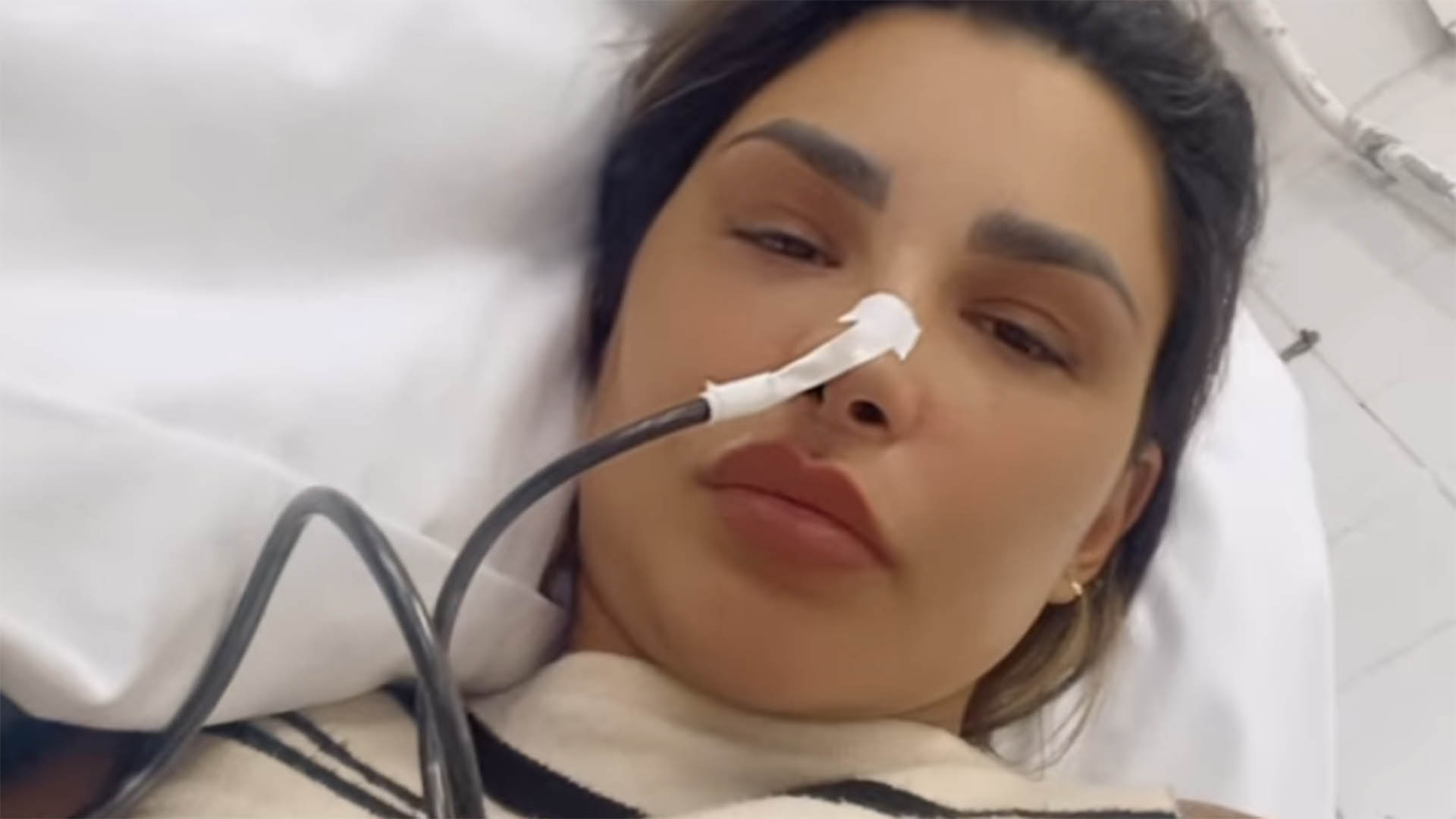 Jenny Miranda é internada após aparecer aos prantos em vídeo