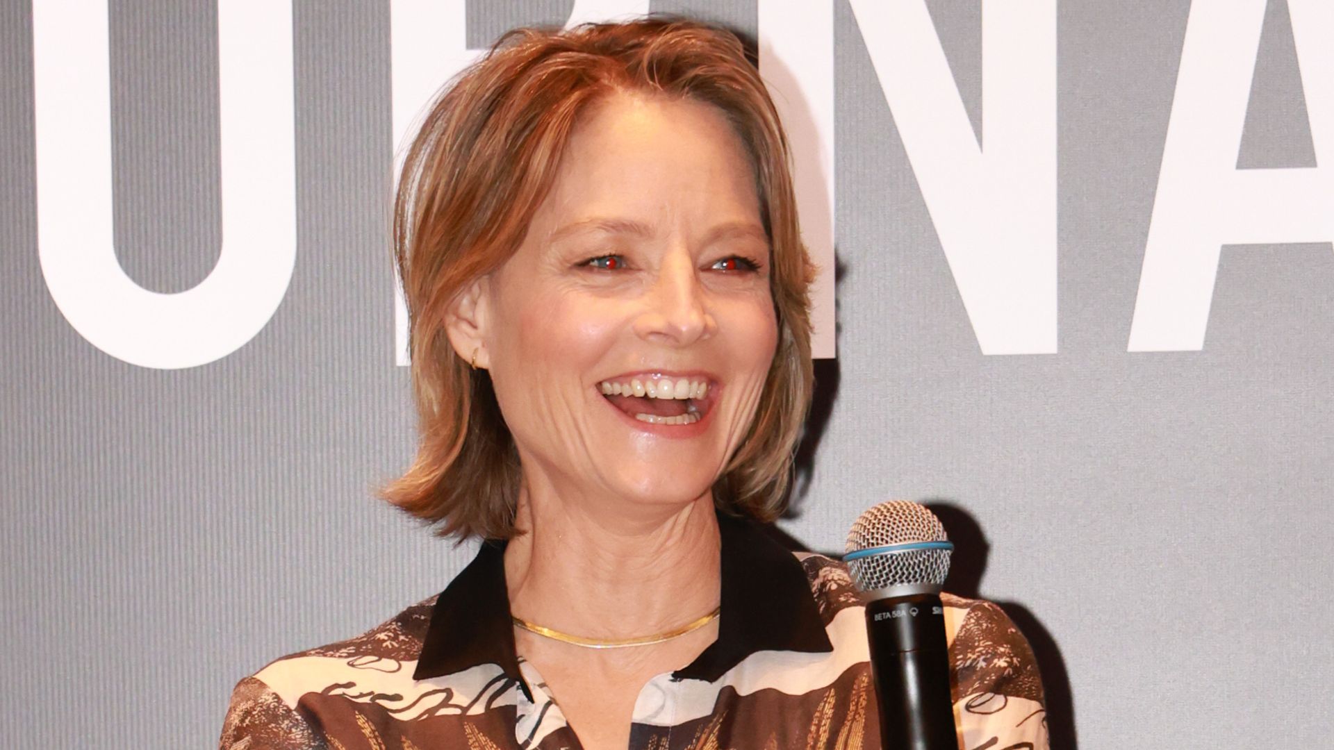 Jodie Foster revela ritual para ancestrais em filmagens: ‘Os deuses estavam conosco’