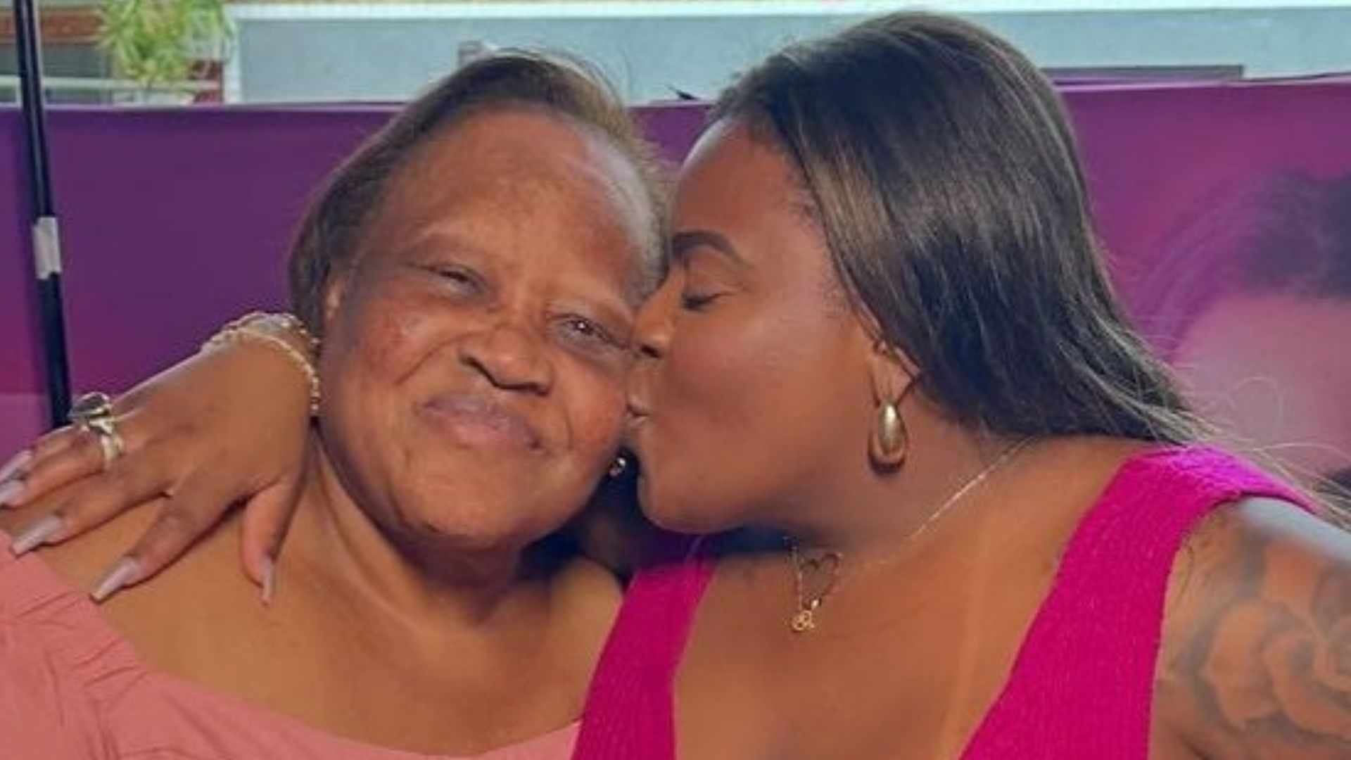 Jojo Todynho encanta ao mostrar amor pela avó: ‘Verdadeiro significado’