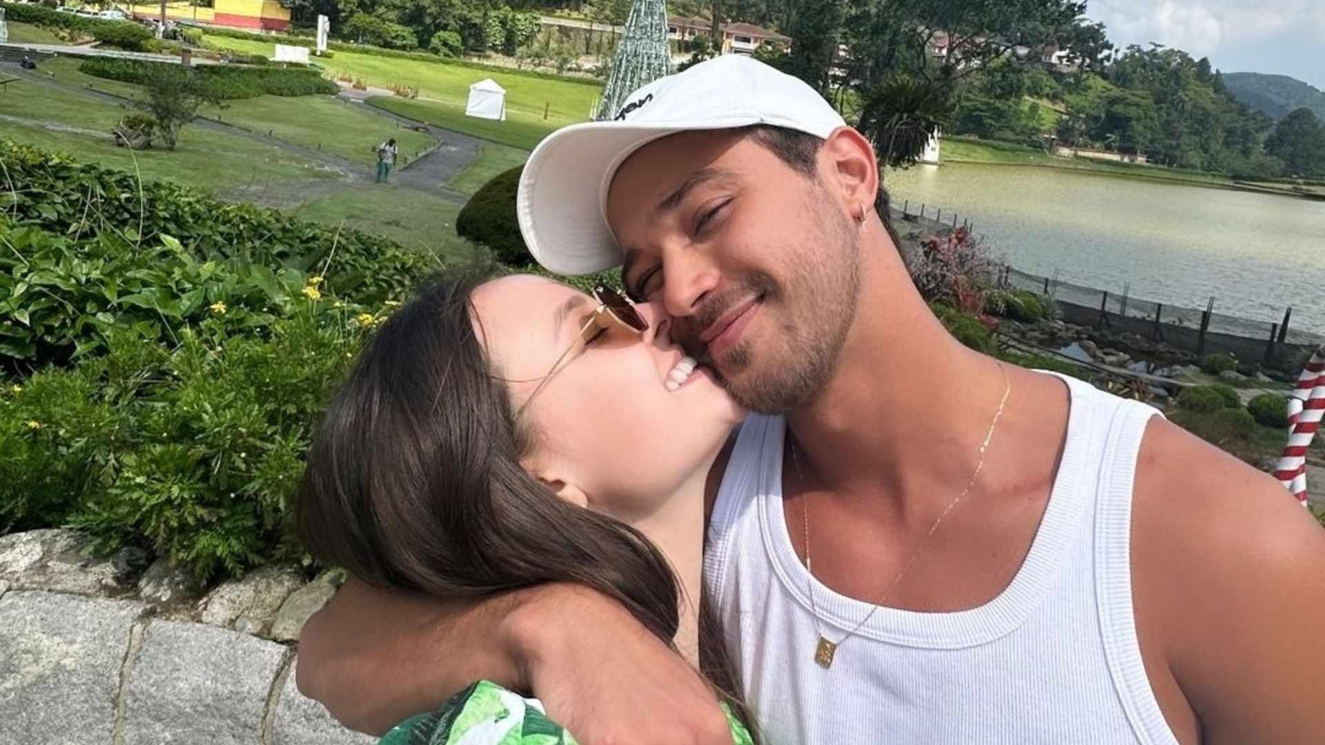Após casamento secreto, Larissa Manoela mostra mini lua de mel