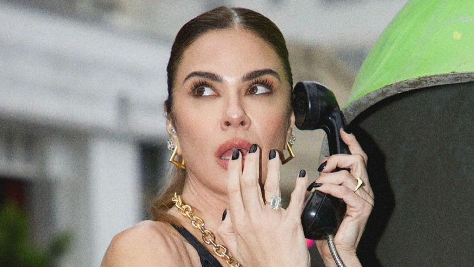 Luciana Gimenez arranca suspiros com look ousado: “Lindíssima”