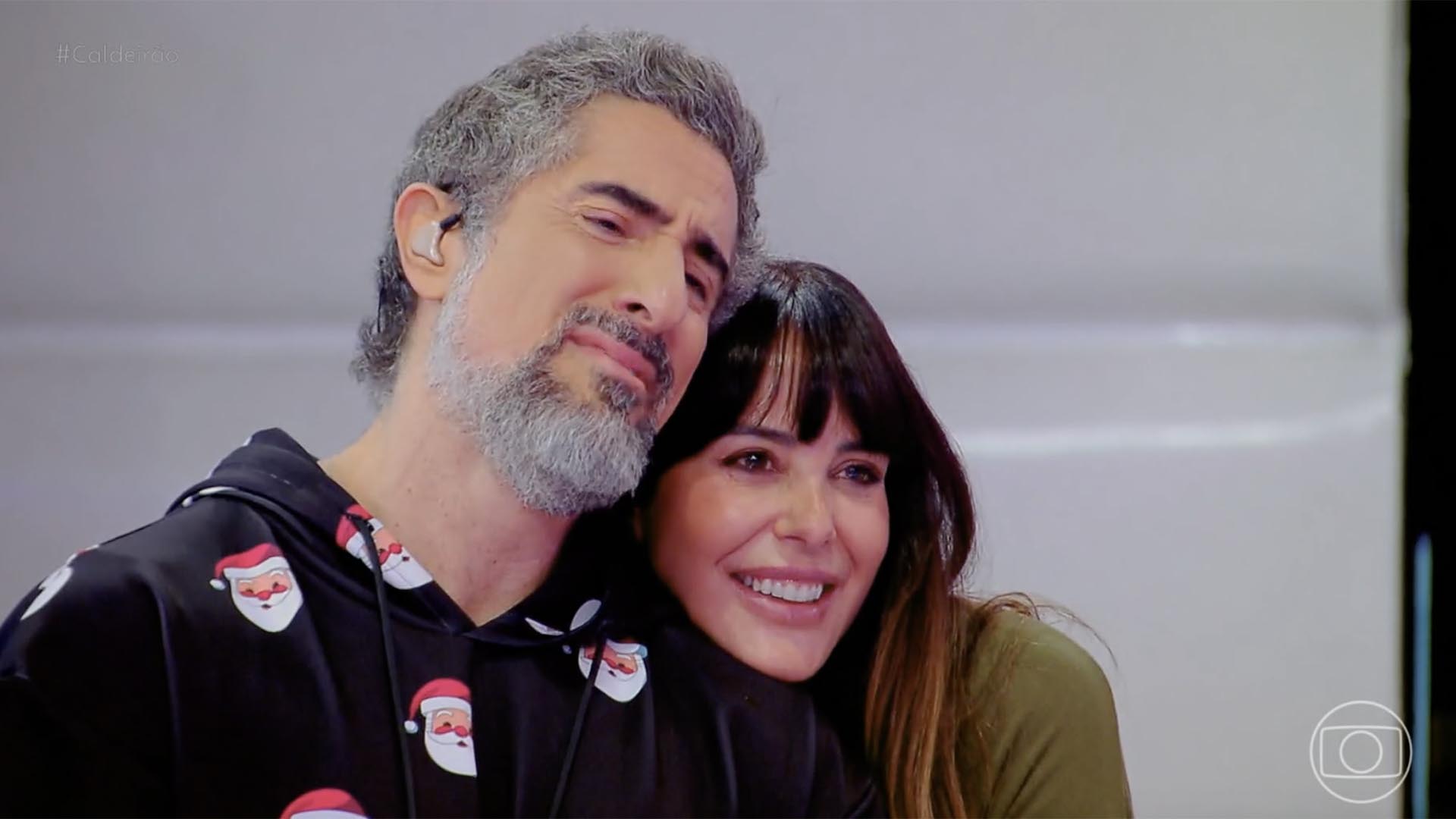 Marcos Mion fica emocionado ao ver o show do filho Romeo no Caldeirão