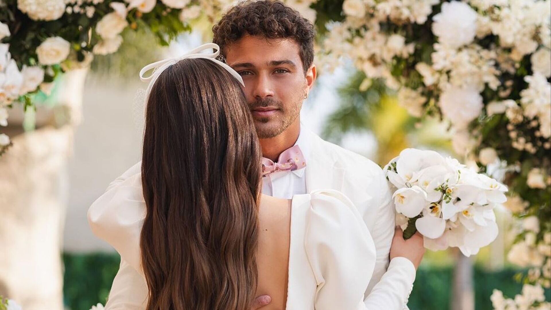 Marido de Larissa Manoela manda recado em novas fotos do casamento