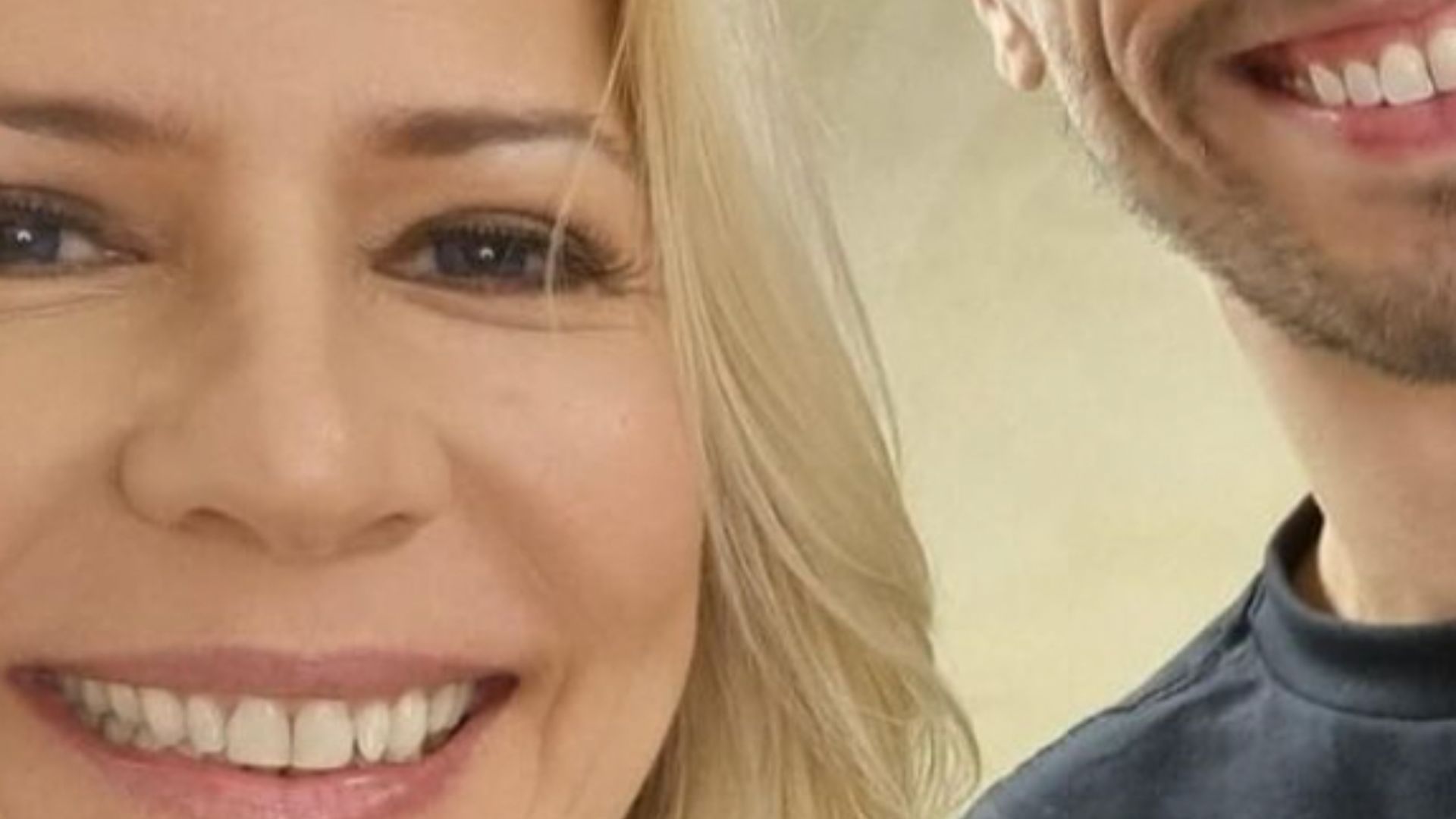 Paula Toller publica foto raríssima com o filho de 34 anos: “Parecem irmãos”