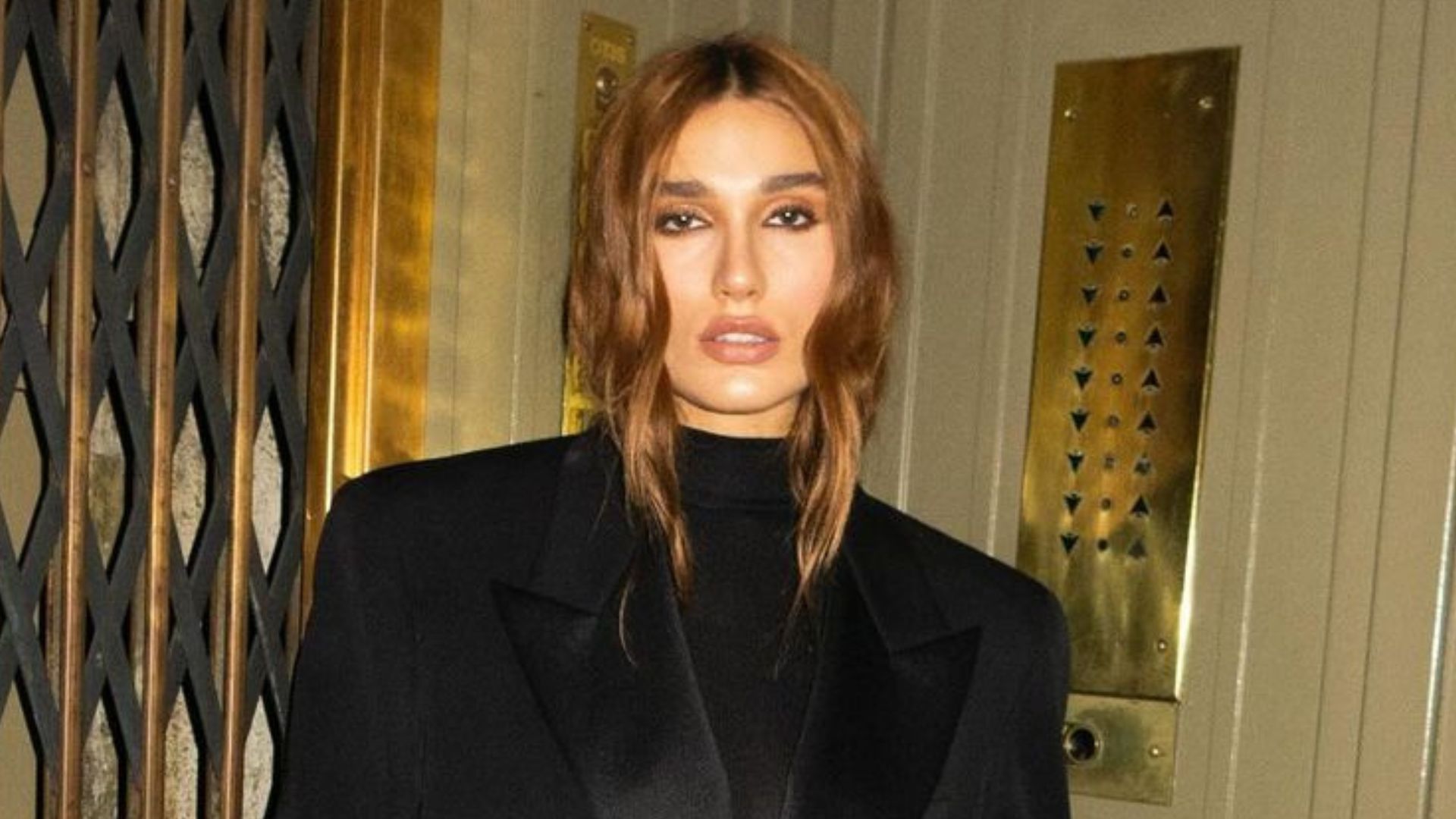Sasha Meneghel arrasa com look preto chiquérrimo: “O poder!”