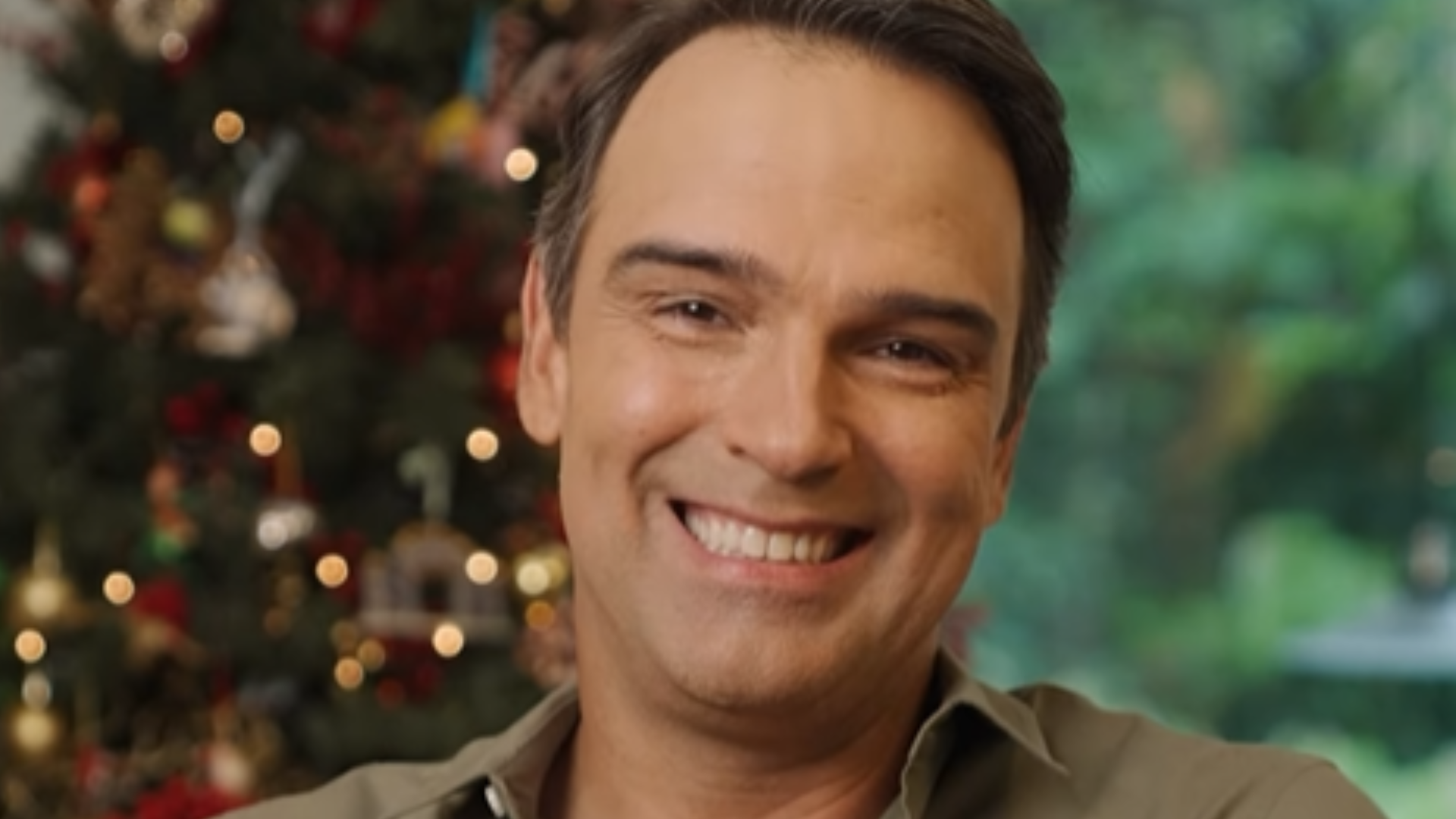 Tadeu Schmidt abre intimidade e resgata memórias de Natal com a família: ‘Lutei muito’