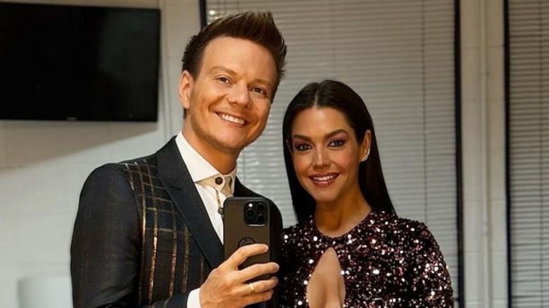 Thais Fersoza celebra trajetória de Michel Teló no ‘The Voice Brasil’