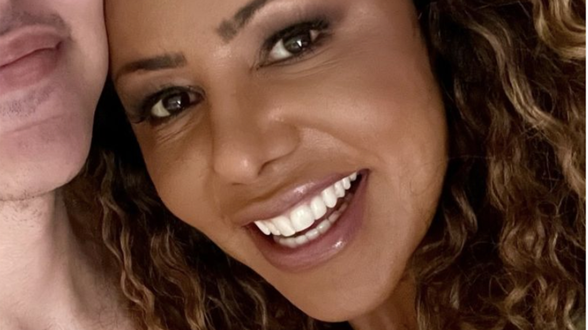 Eterna Globeleza, Valéria Valenssa exibe foto inédita com o filho caçula