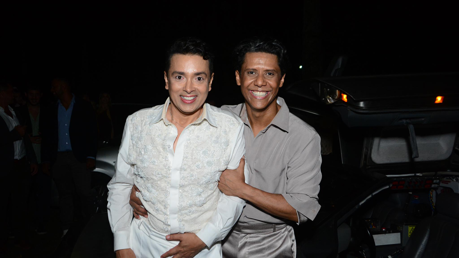 Rodrigo Fagundes se casa com Wendell Bendelack em festa com famosos