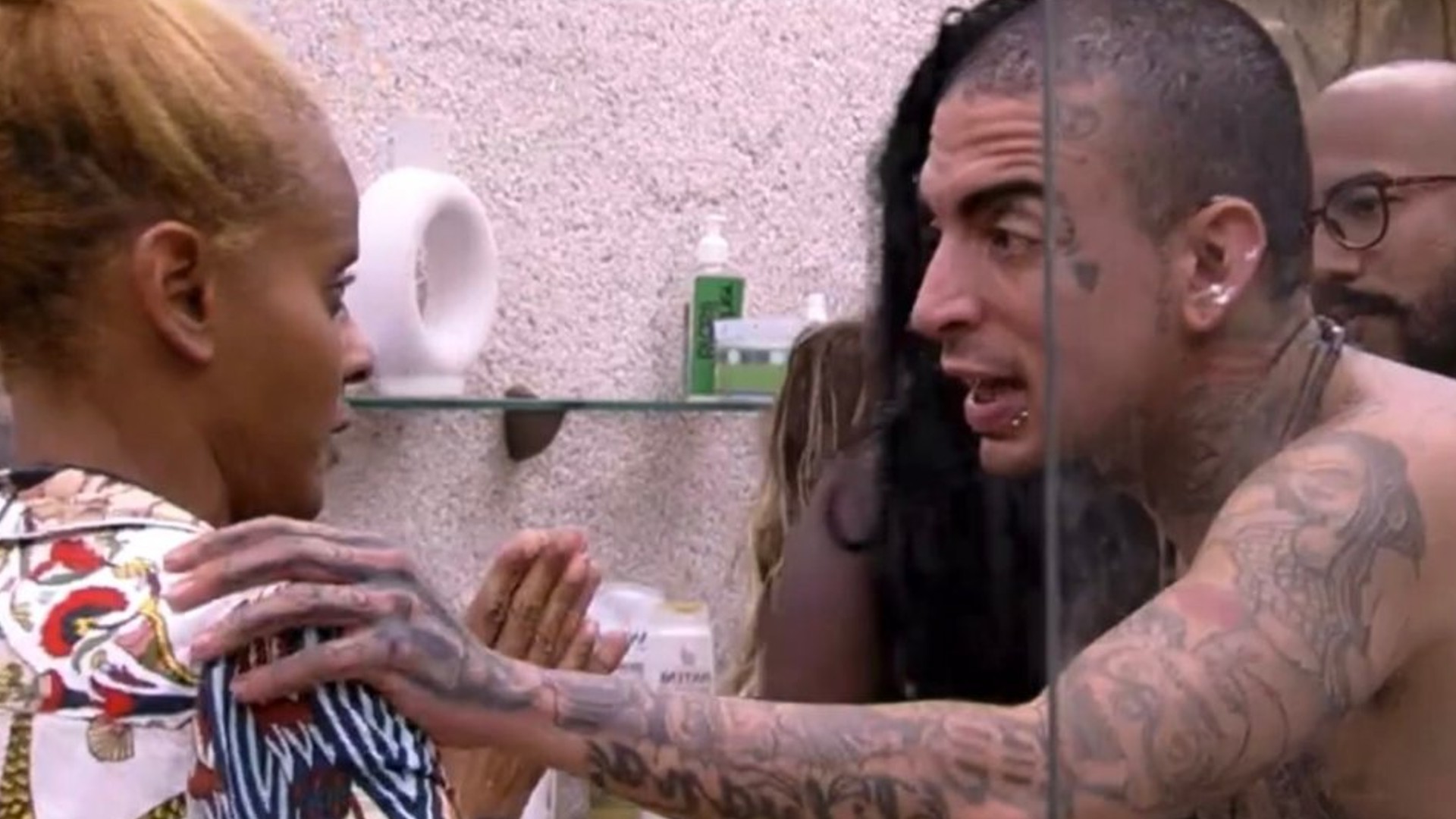 BBB 23: MC Guimê e Aline Wirley têm briga feia por causa de Marvvila