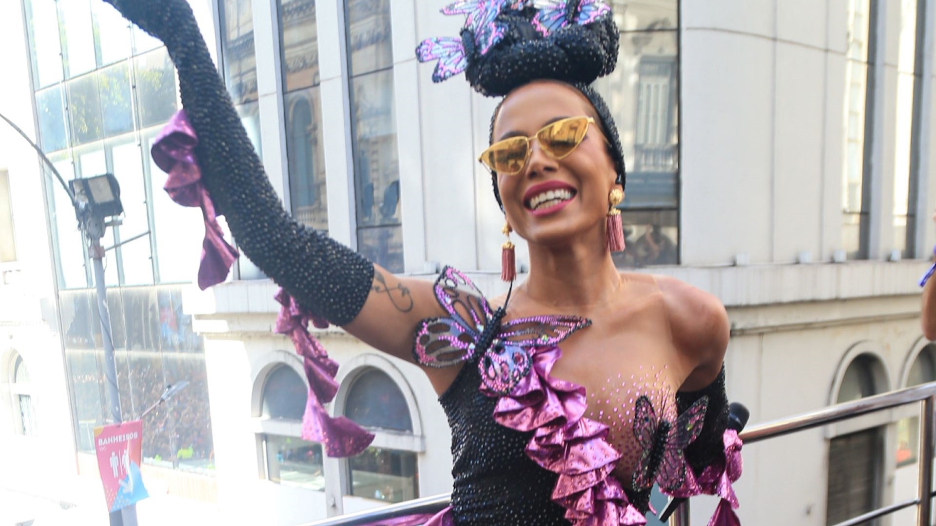 Último ‘Bloco da Anitta’ atrai famosos no Rio de Janeiro