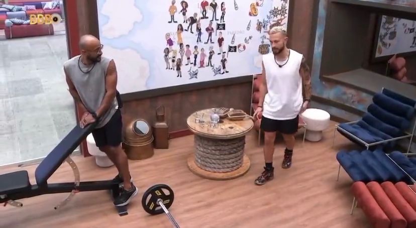 BBB23: Em conversa, brothers acertam a dinâmica da semana e internautas brincam: “terror do Boninho”