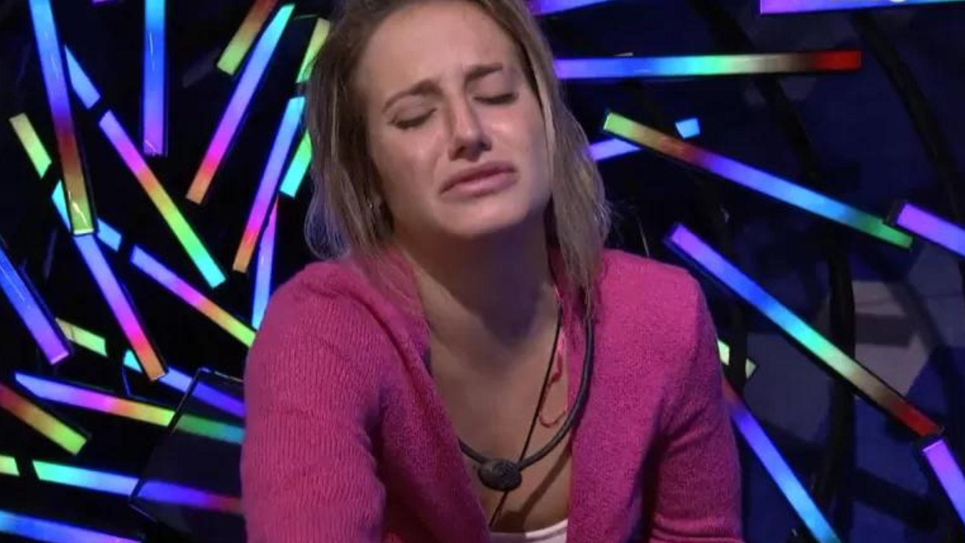 BBB23: Bruna Griphao pede socorro para a produção no confessionário: “Estou mal”