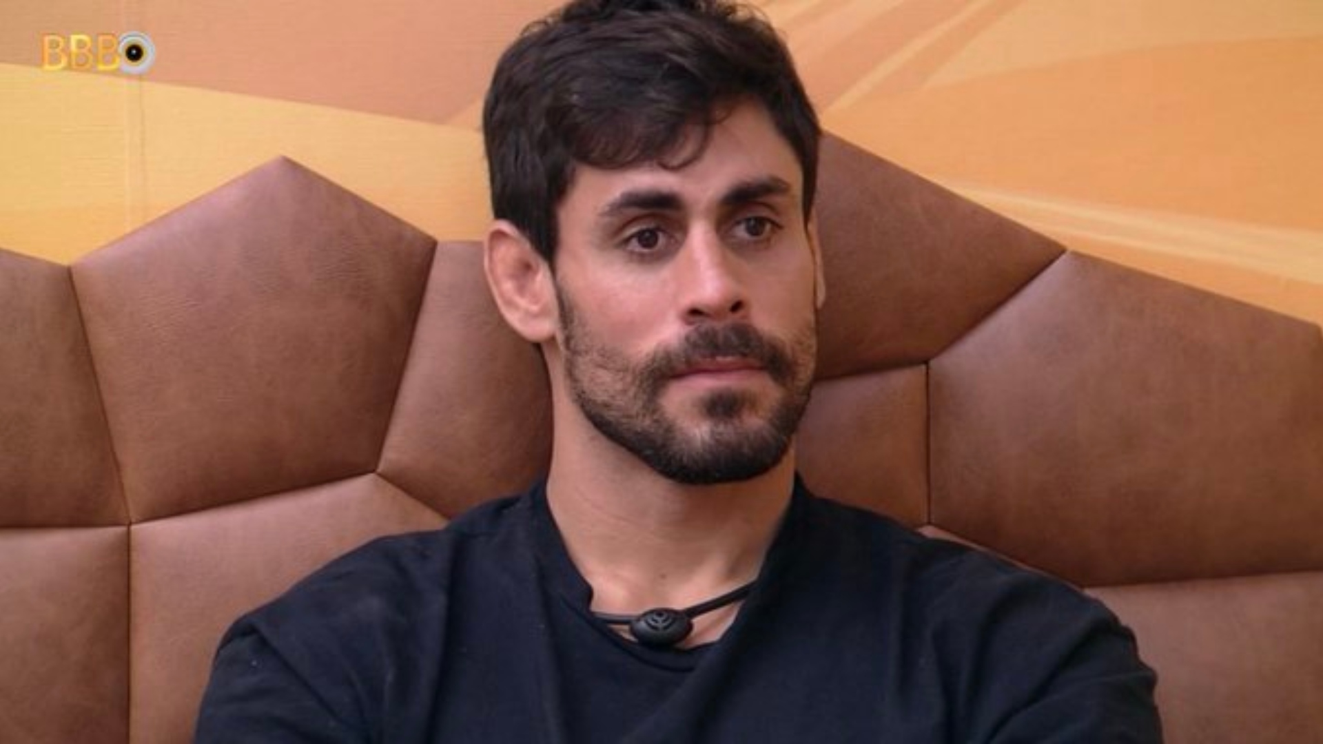 BBB23: Antônio Cara de Sapato se irrita ao ser chamado de mala por brothers